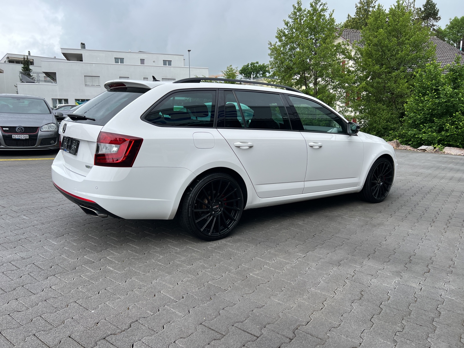 SKODA Octavia Combi 2.0 TSI RS DSG-showroom-element-3