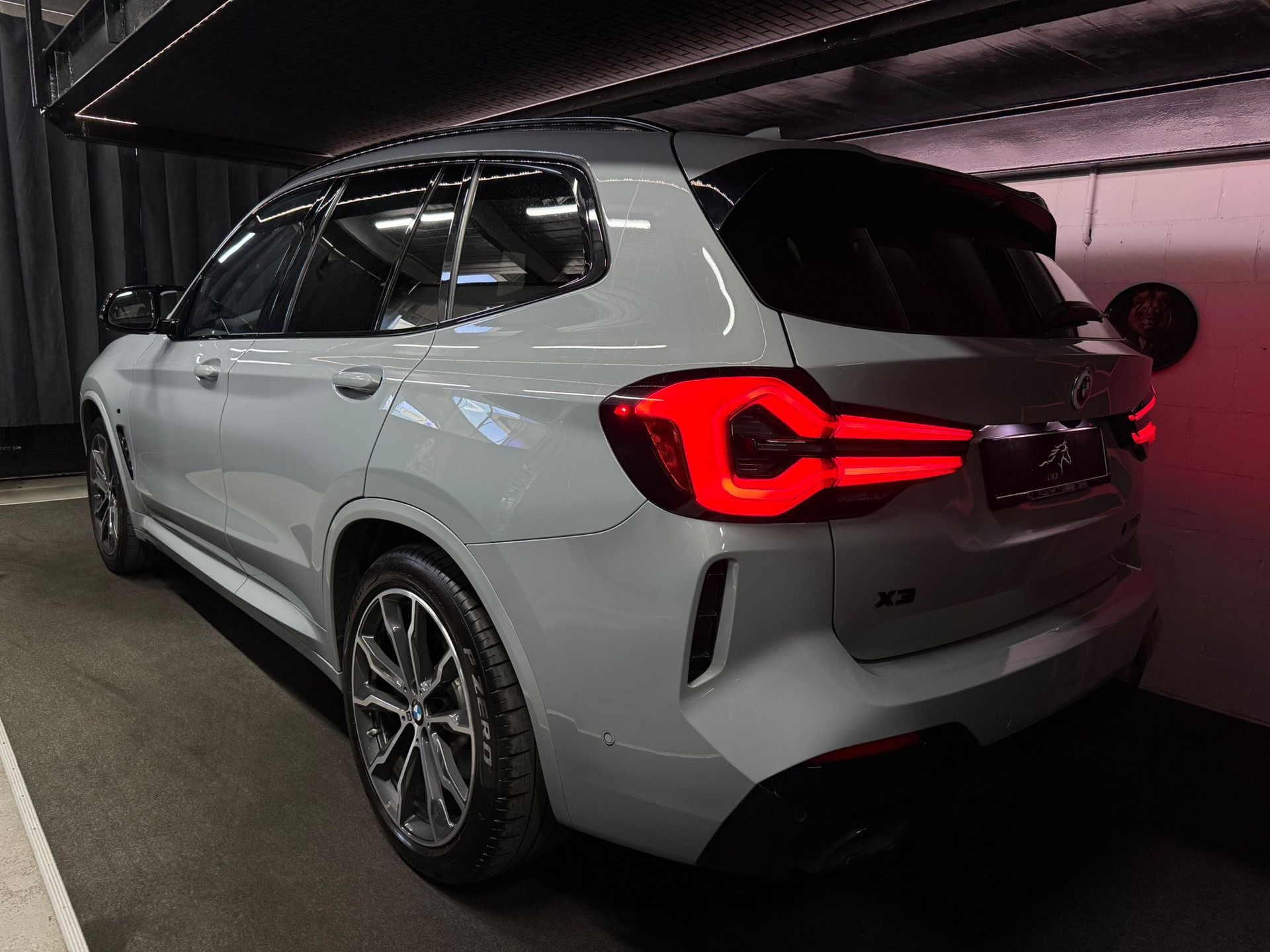 BMW X3 M40i M-Sport Edition / Carbon-showroom-element-3