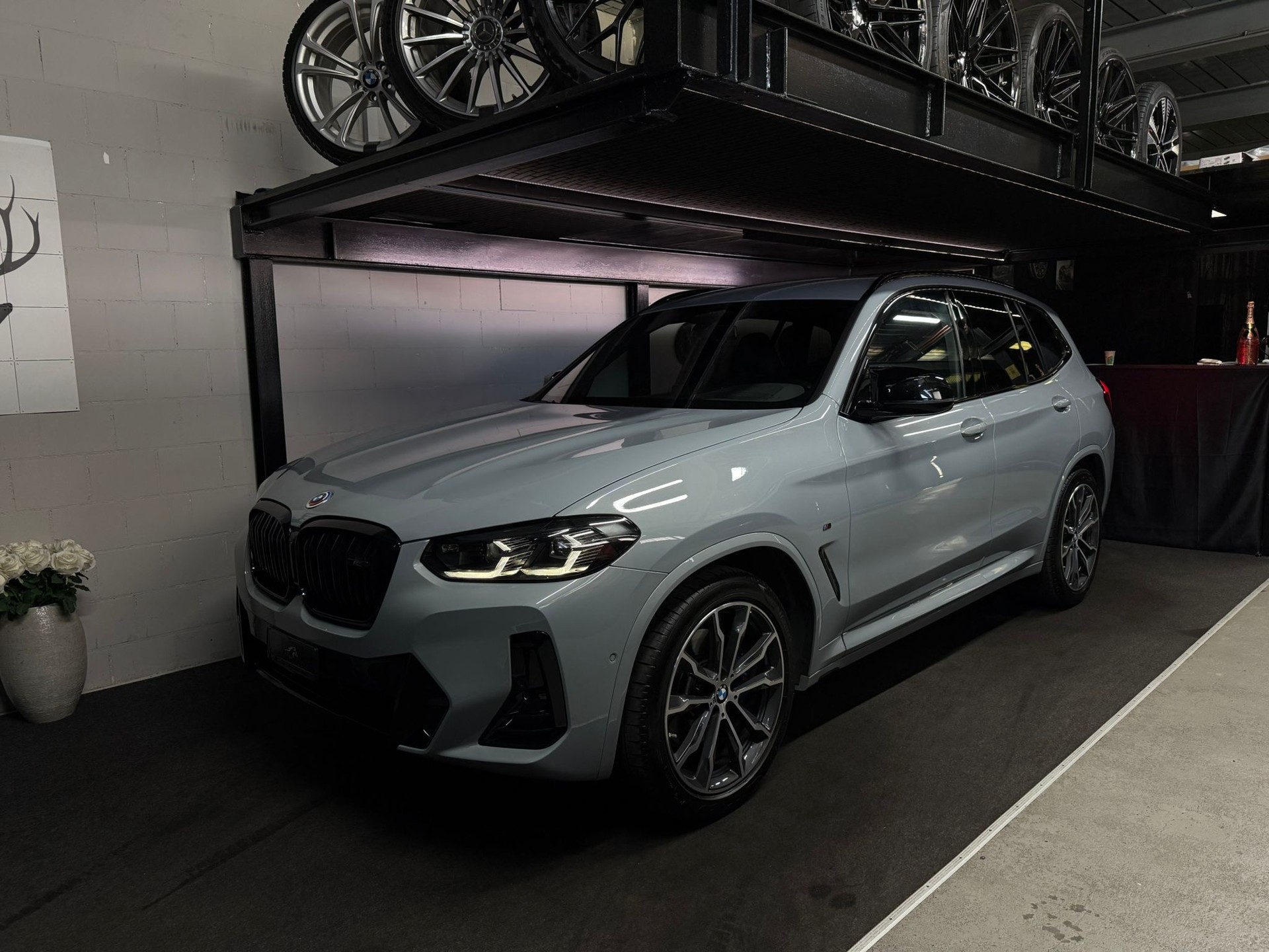 BMW X3 M40i M-Sport Edition / Carbon-showroom-element-2