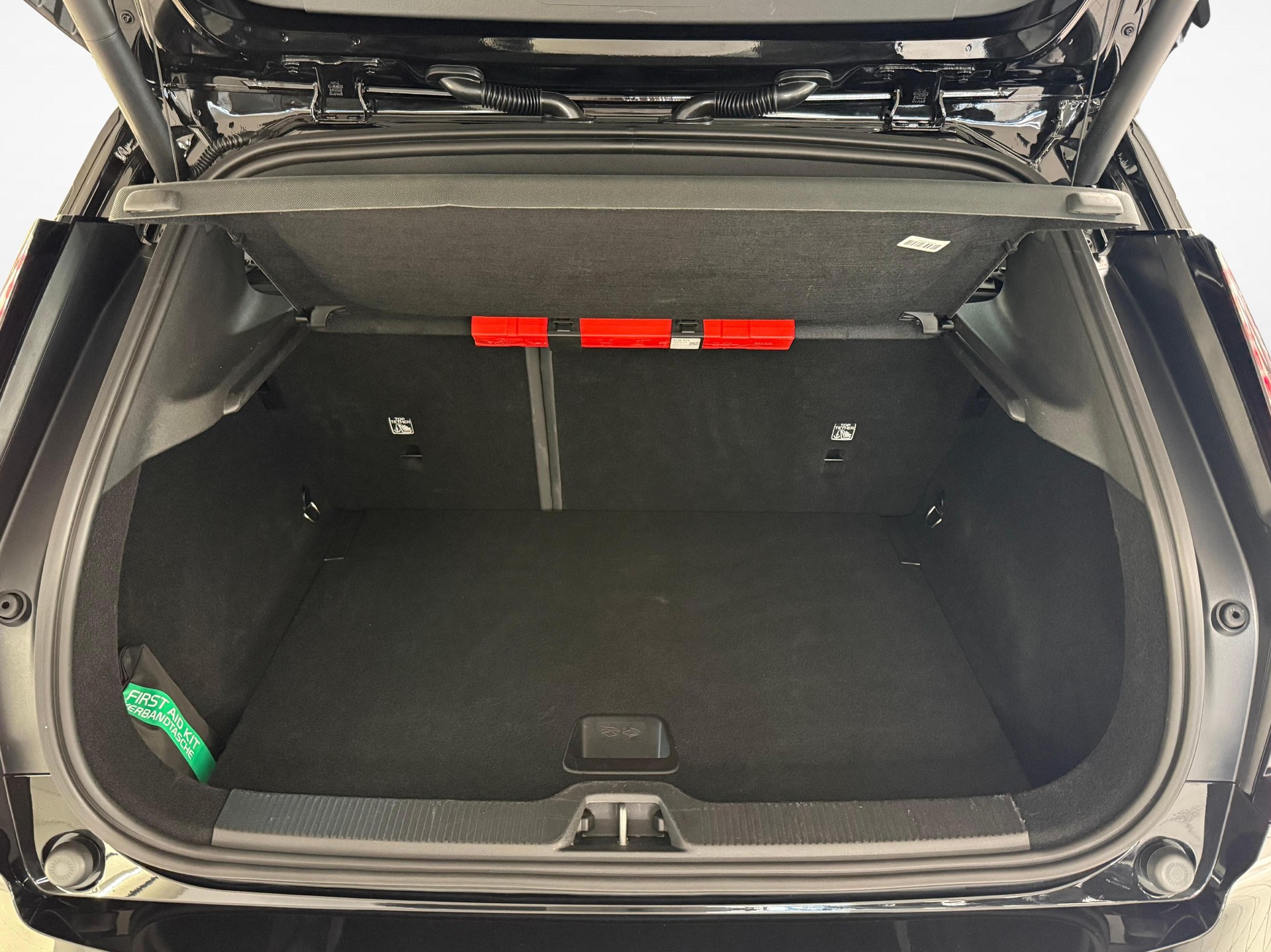 VOLVO EX30 E60 Twin Ultra Performance AWD-image-11