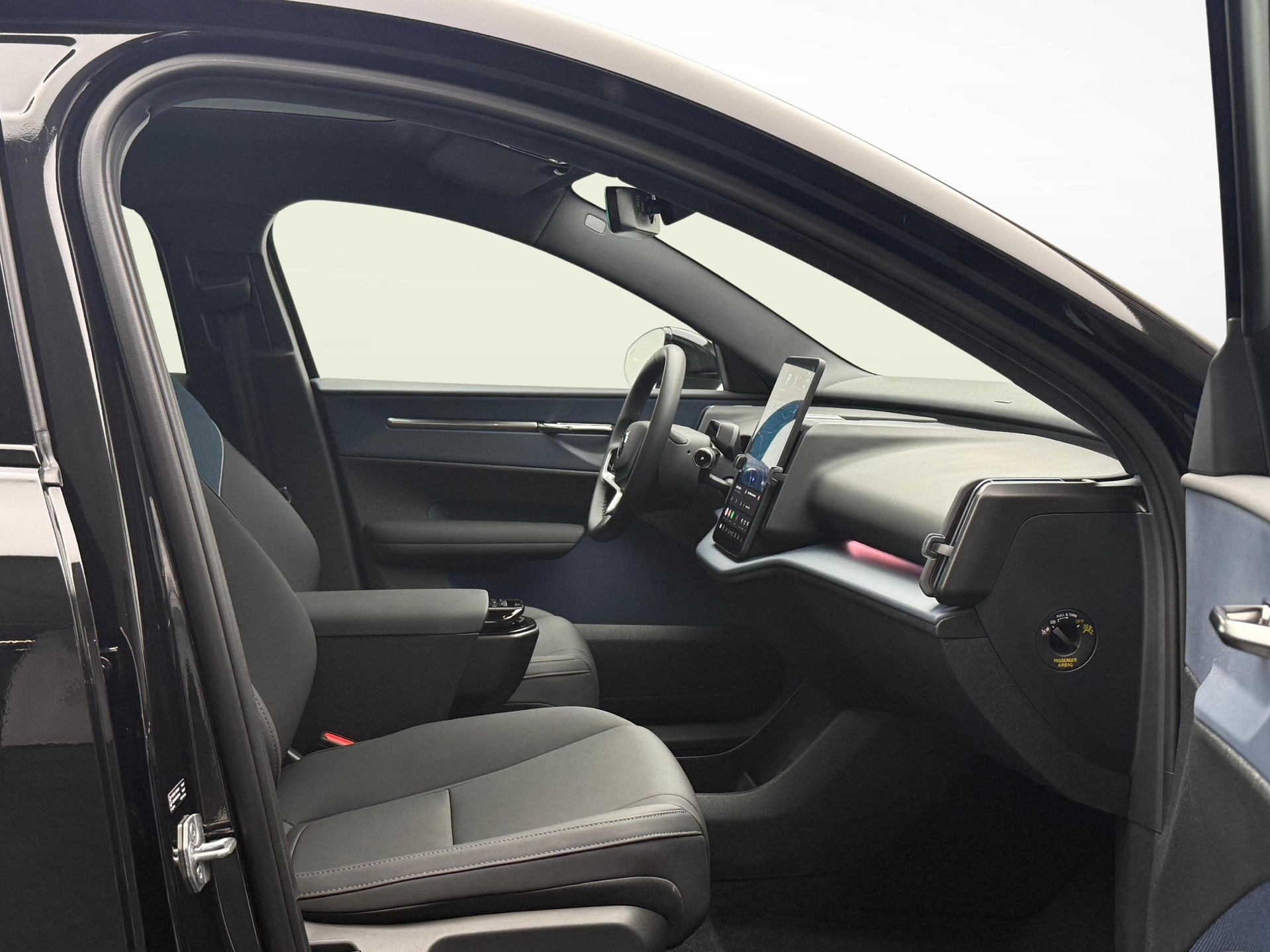 VOLVO EX30 E60 Twin Ultra Performance AWD-image-9