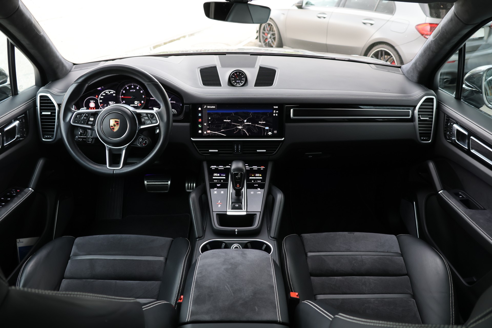 PORSCHE Cayenne GTS (CH) "2+2y Approved"-image-16