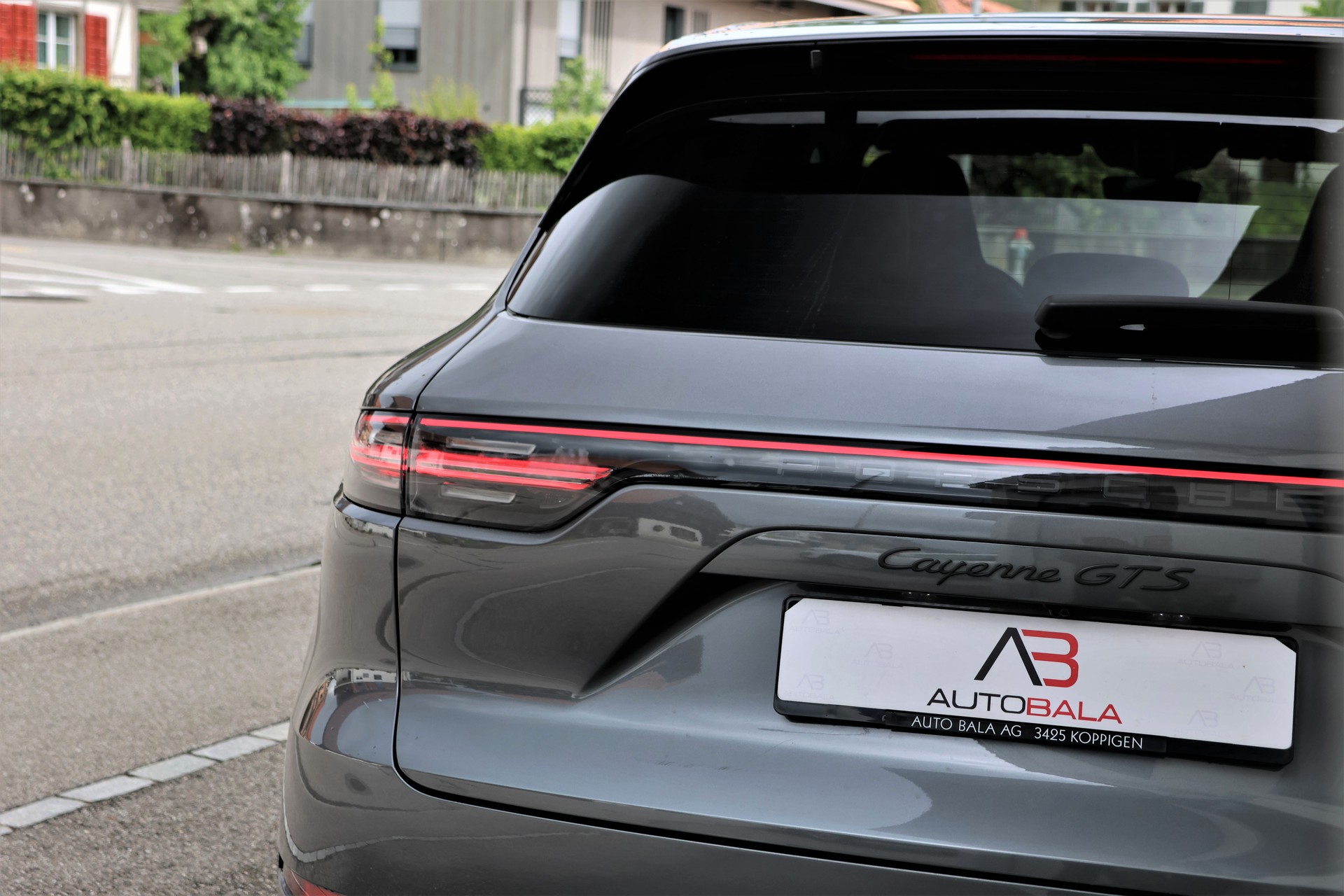 PORSCHE Cayenne GTS (CH) "2+2y Approved"-image-5