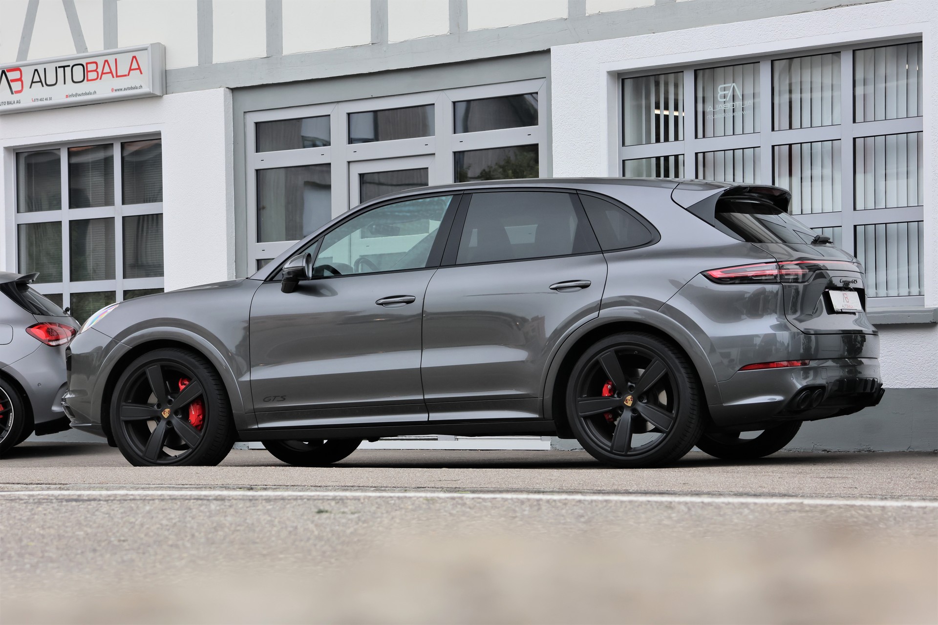 PORSCHE Cayenne GTS (CH) "2+2y Approved"-showroom-element-3