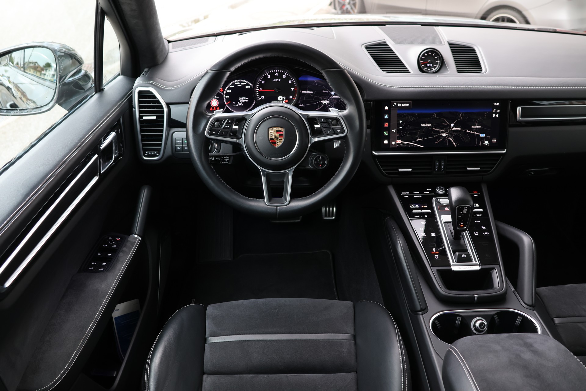 PORSCHE Cayenne GTS (CH) "2+2y Approved"-image-14