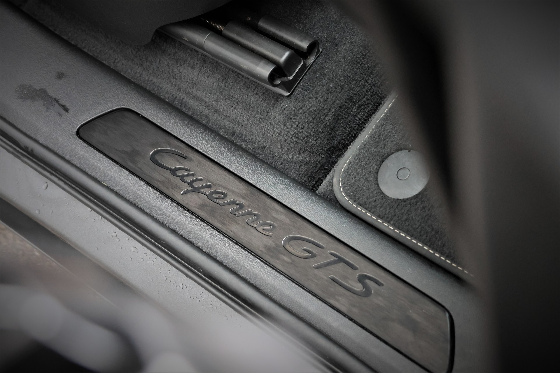 PORSCHE Cayenne GTS (CH) "2+2y Approved"-image-20