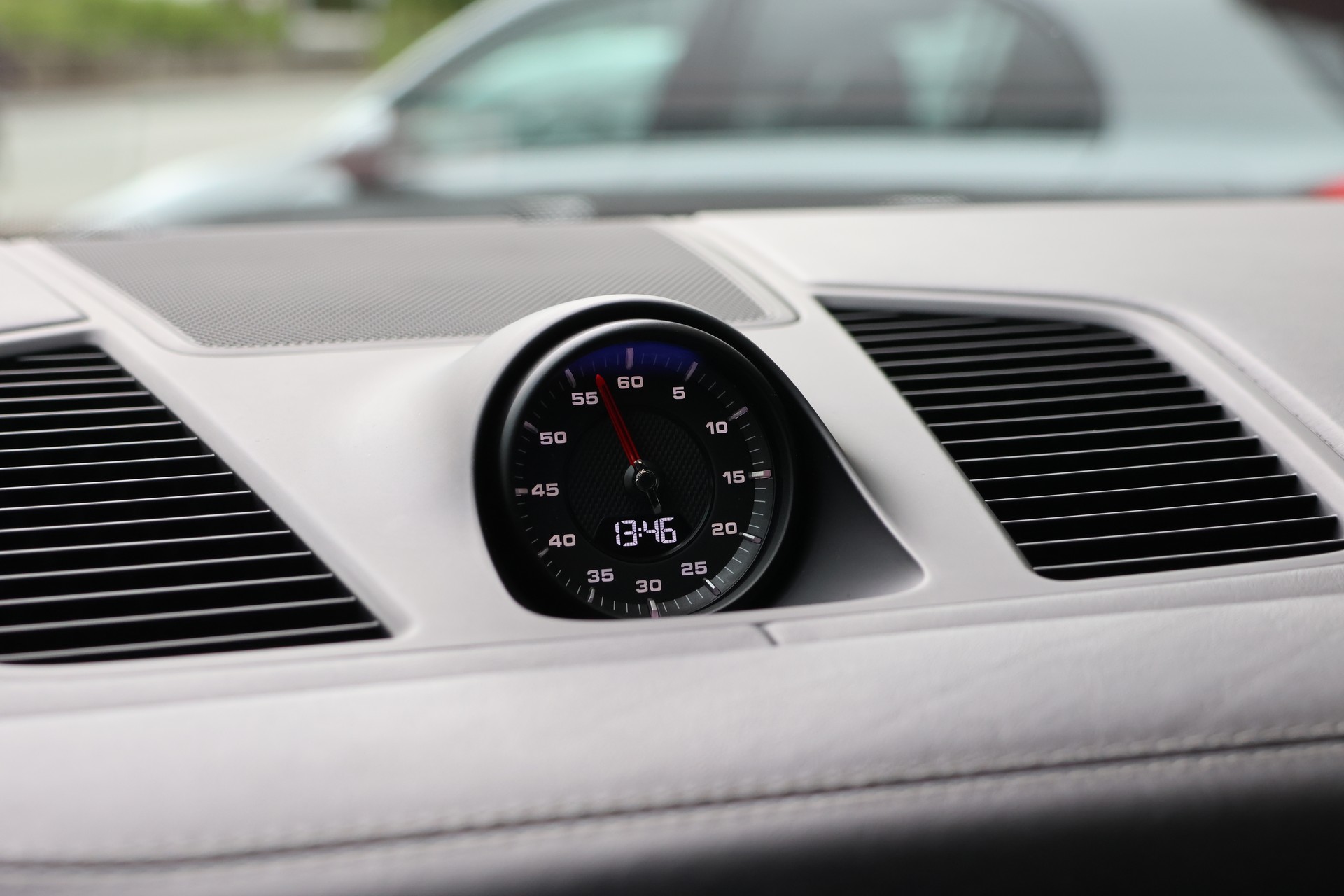 PORSCHE Cayenne GTS (CH) "2+2y Approved"-image-29