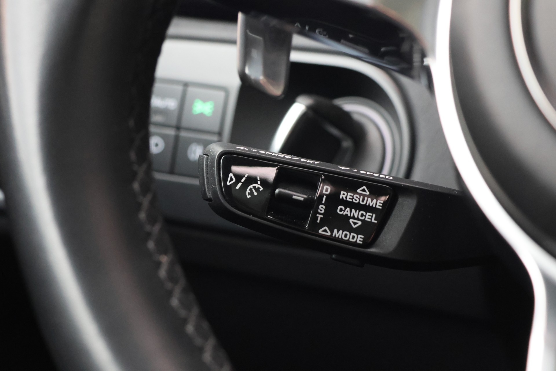 PORSCHE Cayenne GTS (CH) "2+2y Approved"-image-17