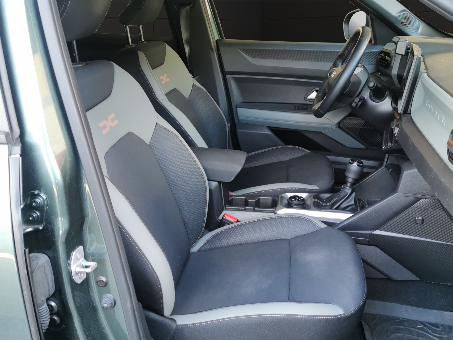 DACIA Duster TCe 130 48V Extreme 4x4-image-11