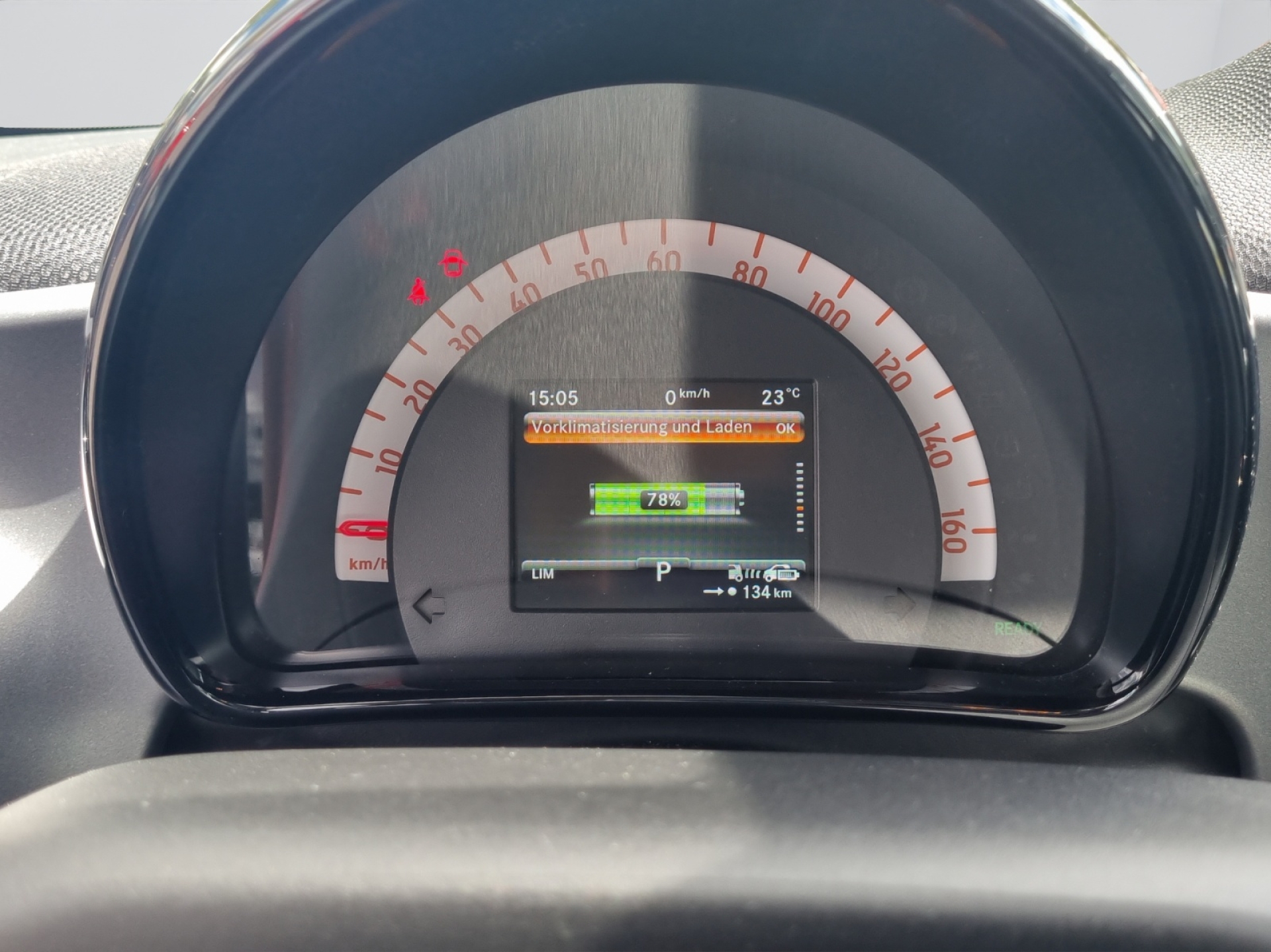 SMART Smart Fortwo Coupé EQ Passion-image-8