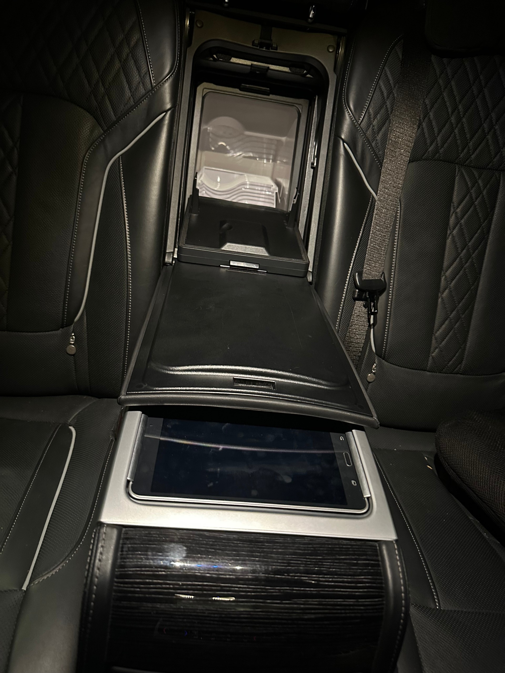 BMW 740d xDrive-image-3