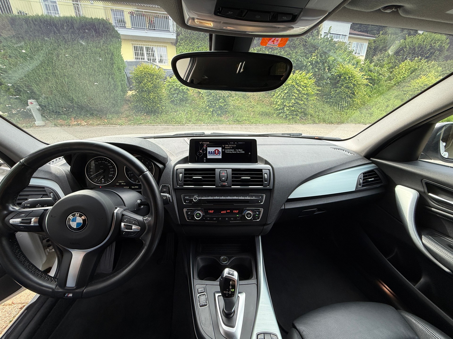 BMW 118i-image-5