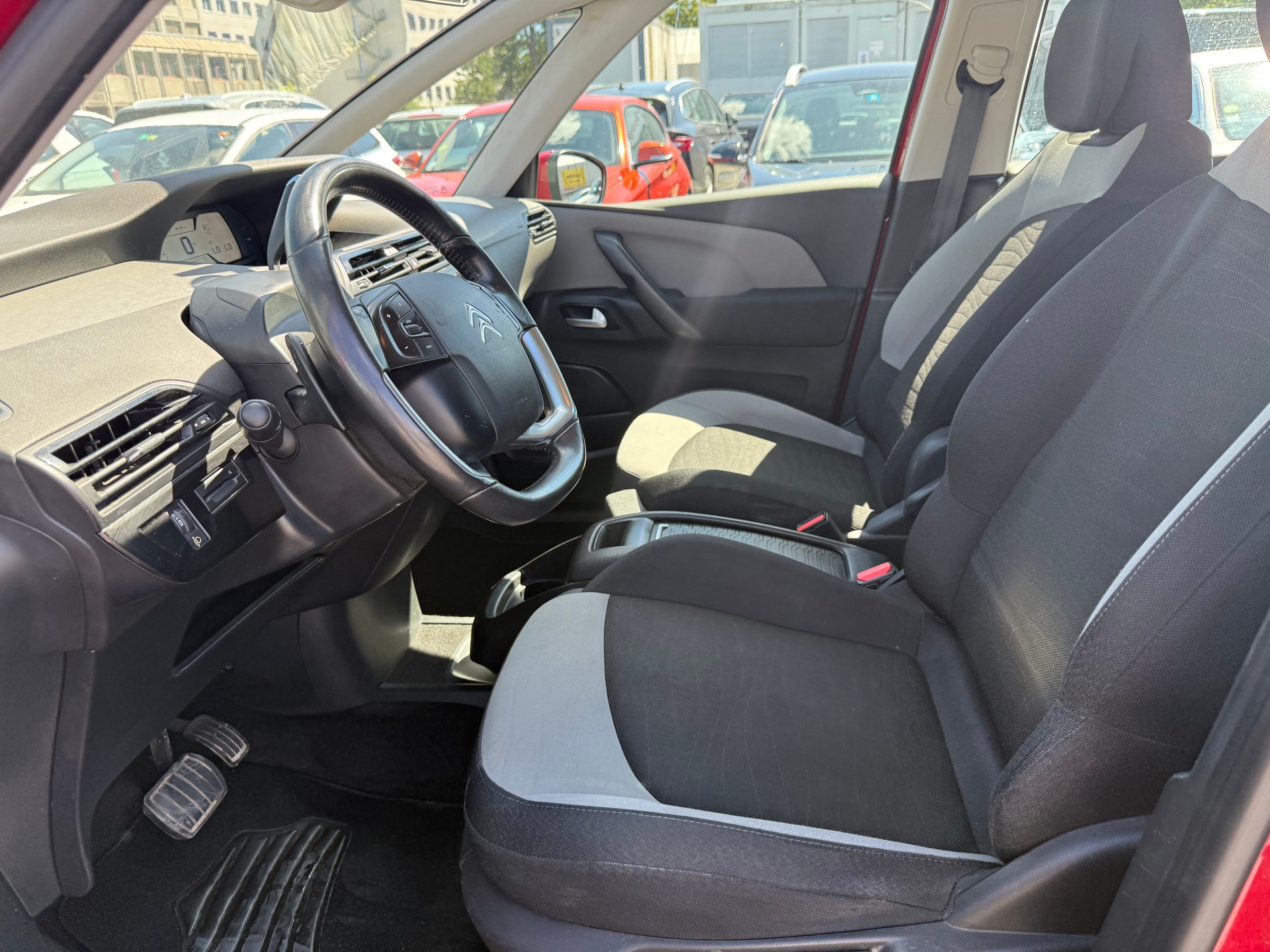 CITROEN Grand C4 Picasso 1.6 BlueHDi Intensive EAT6-image-6