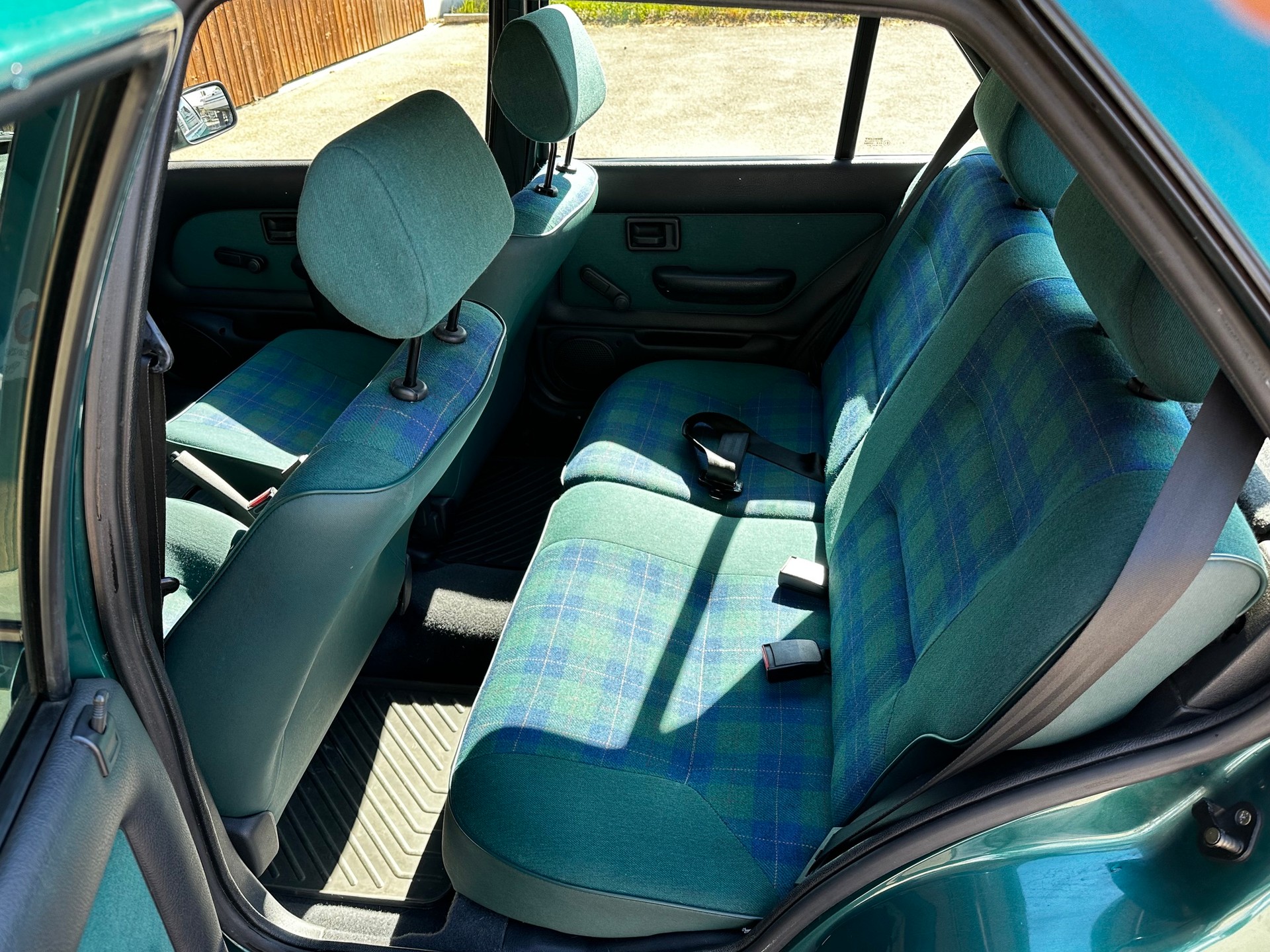 PEUGEOT 106-image-10