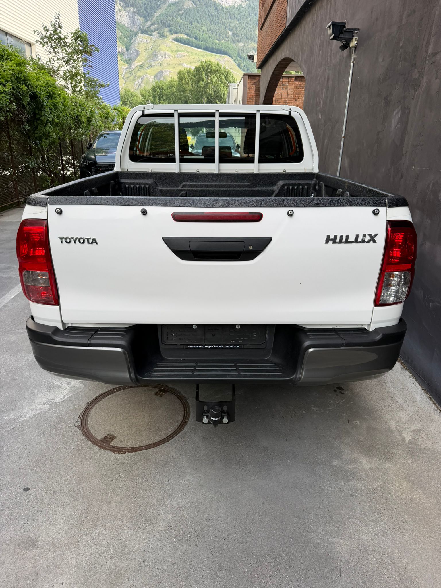 TOYOTA Hilux 2.4D-4D Comfort Double Cab 4x4-image-8
