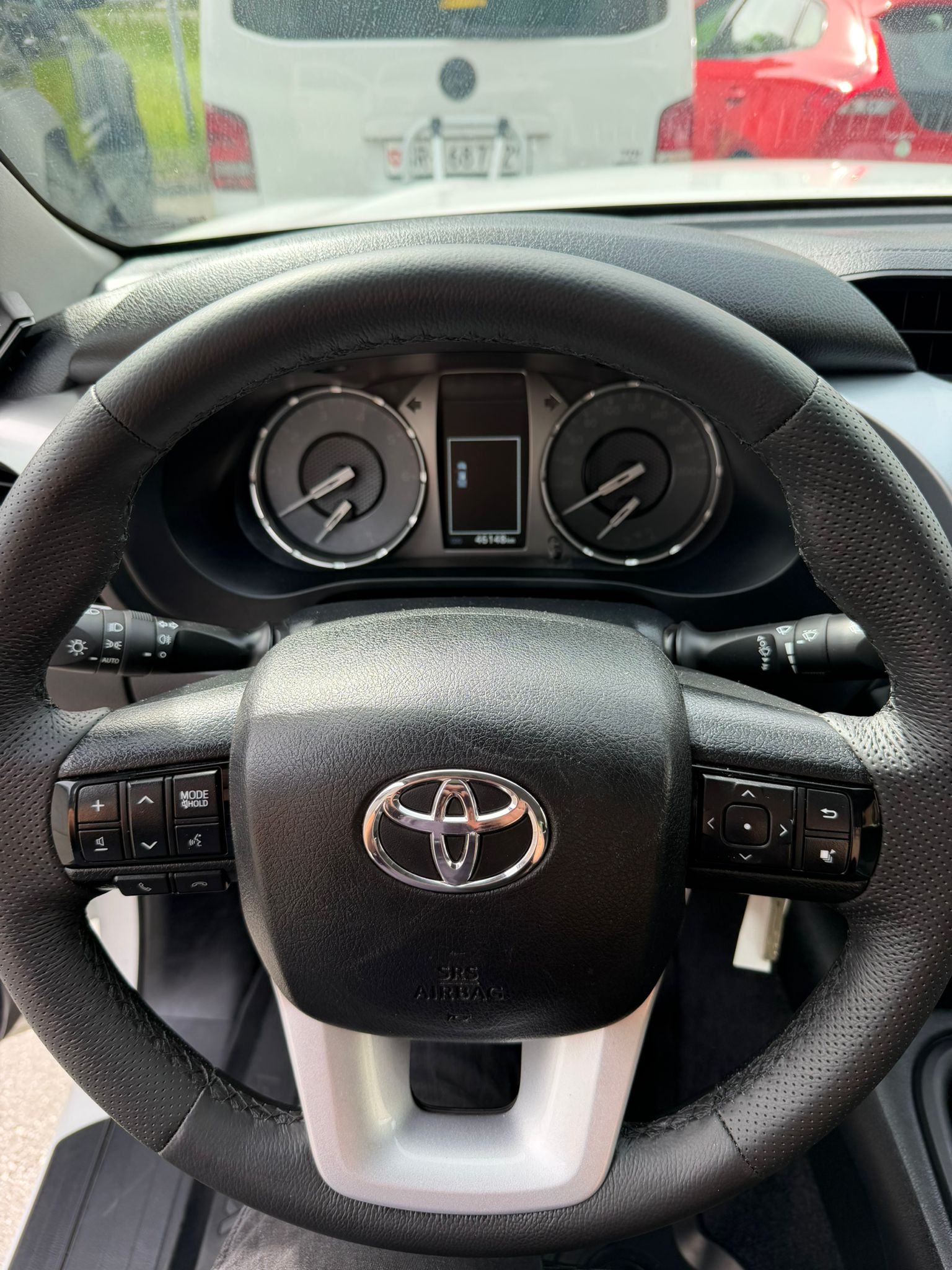 TOYOTA Hilux 2.4D-4D Comfort Double Cab 4x4-image-10