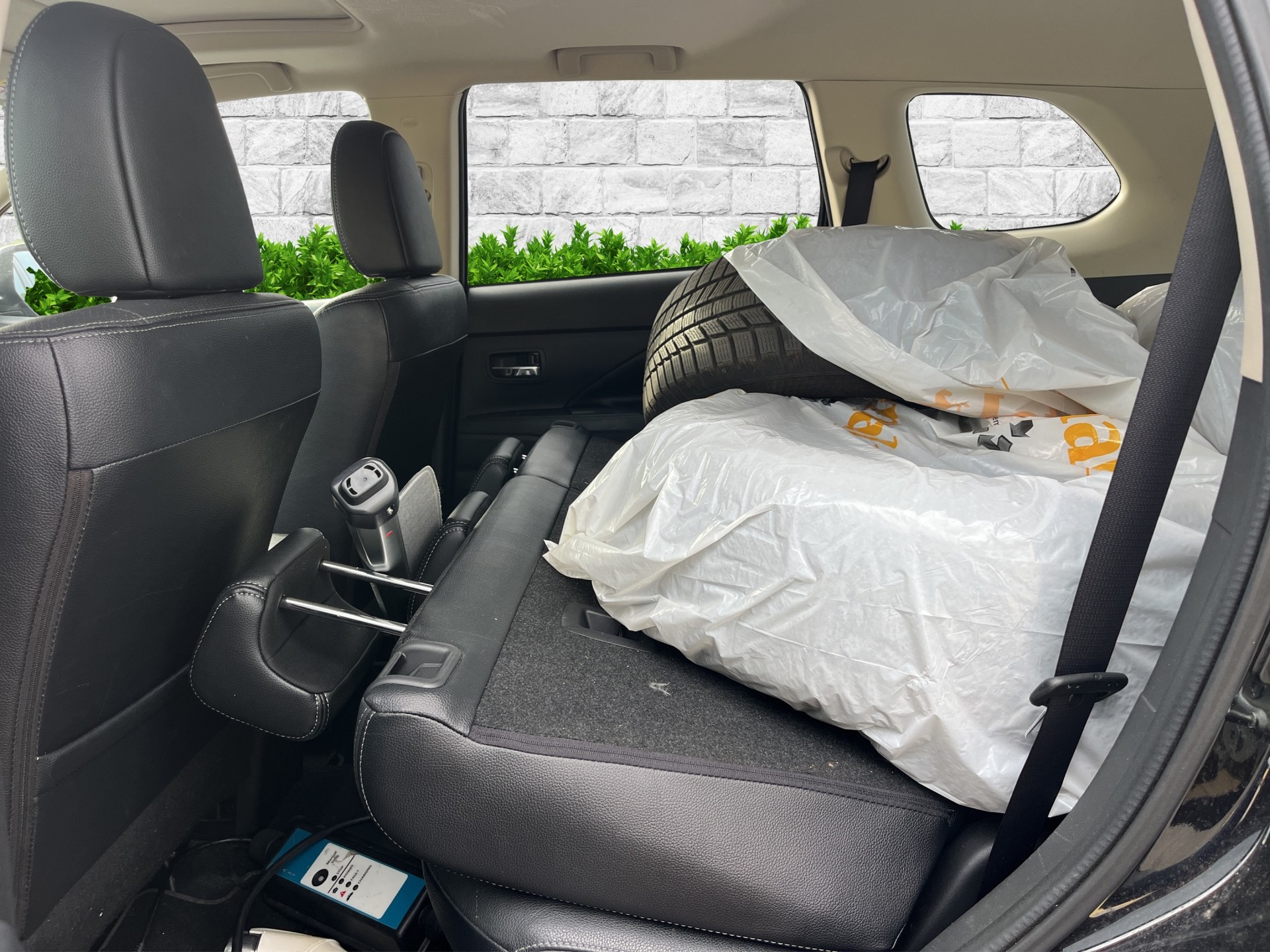 MITSUBISHI Outlander 2.0 PHEV Navigator eAssist-image-12