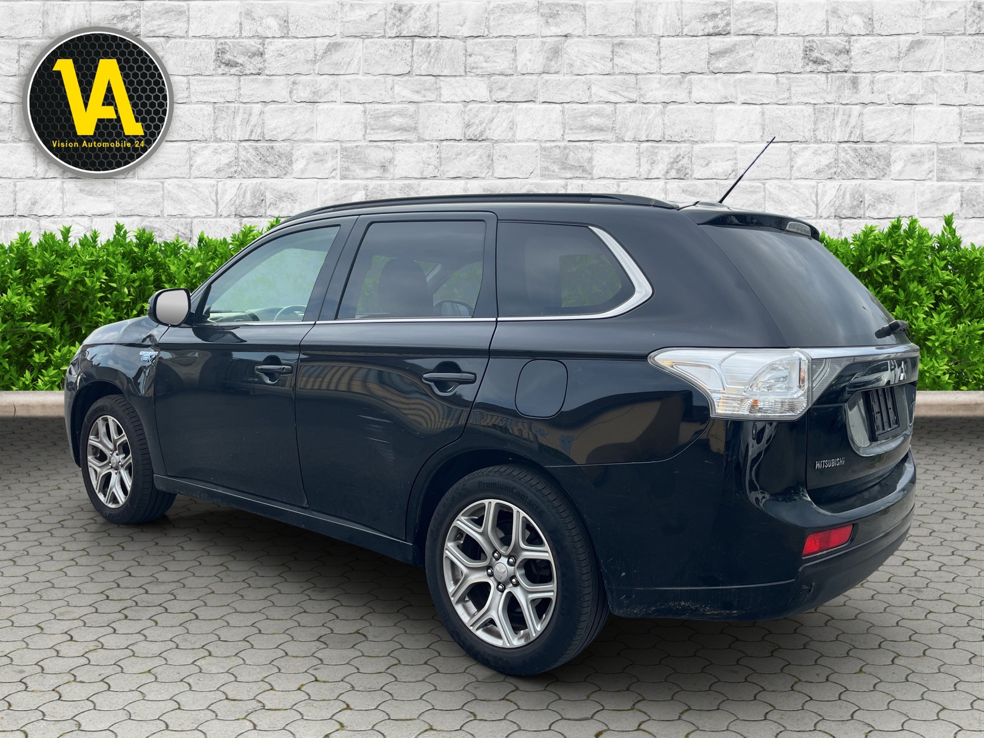 MITSUBISHI Outlander 2.0 PHEV Navigator eAssist-image-7
