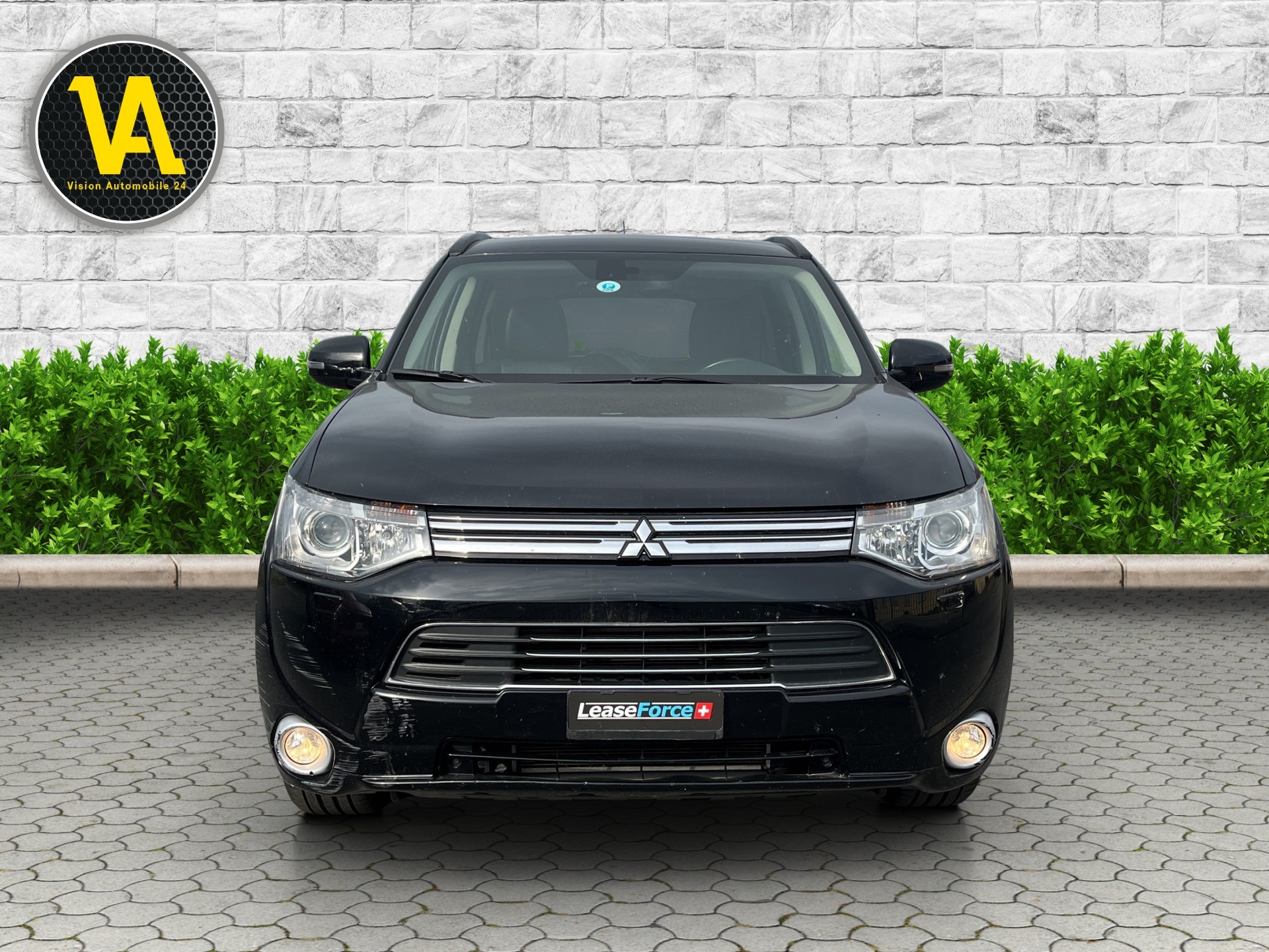 MITSUBISHI Outlander 2.0 PHEV Navigator eAssist-image-2