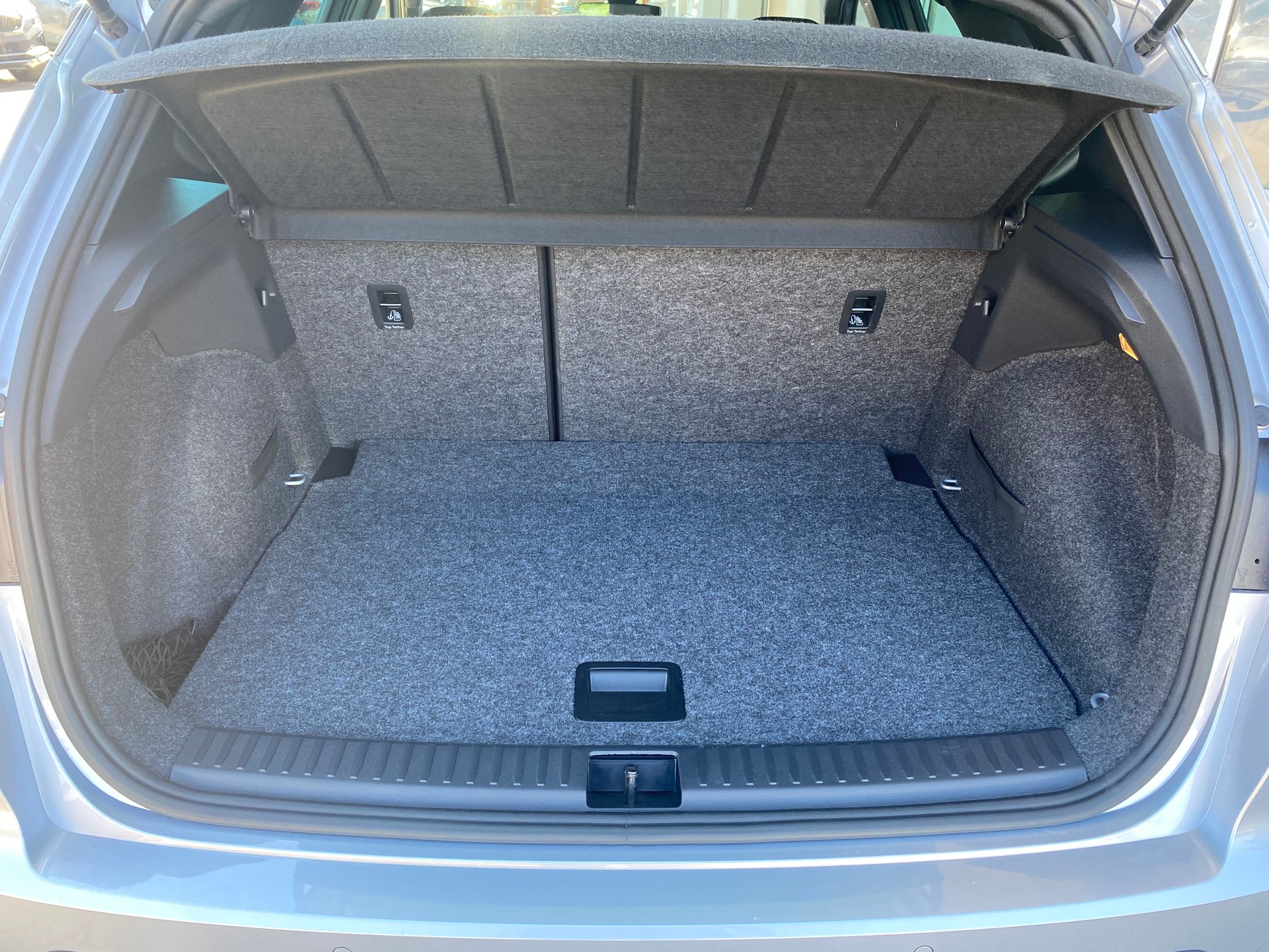 SEAT Arona 1.5 TSI 150PS FR-Line DSG **Top-Ausstattung**-image-8