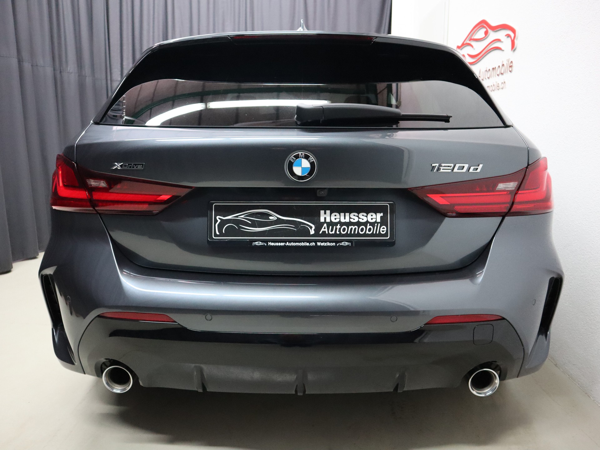 BMW 120d xDrive Steptronic M Sport - Navi - LED - Teil-Leder - Kamera - 190 PS-image-5