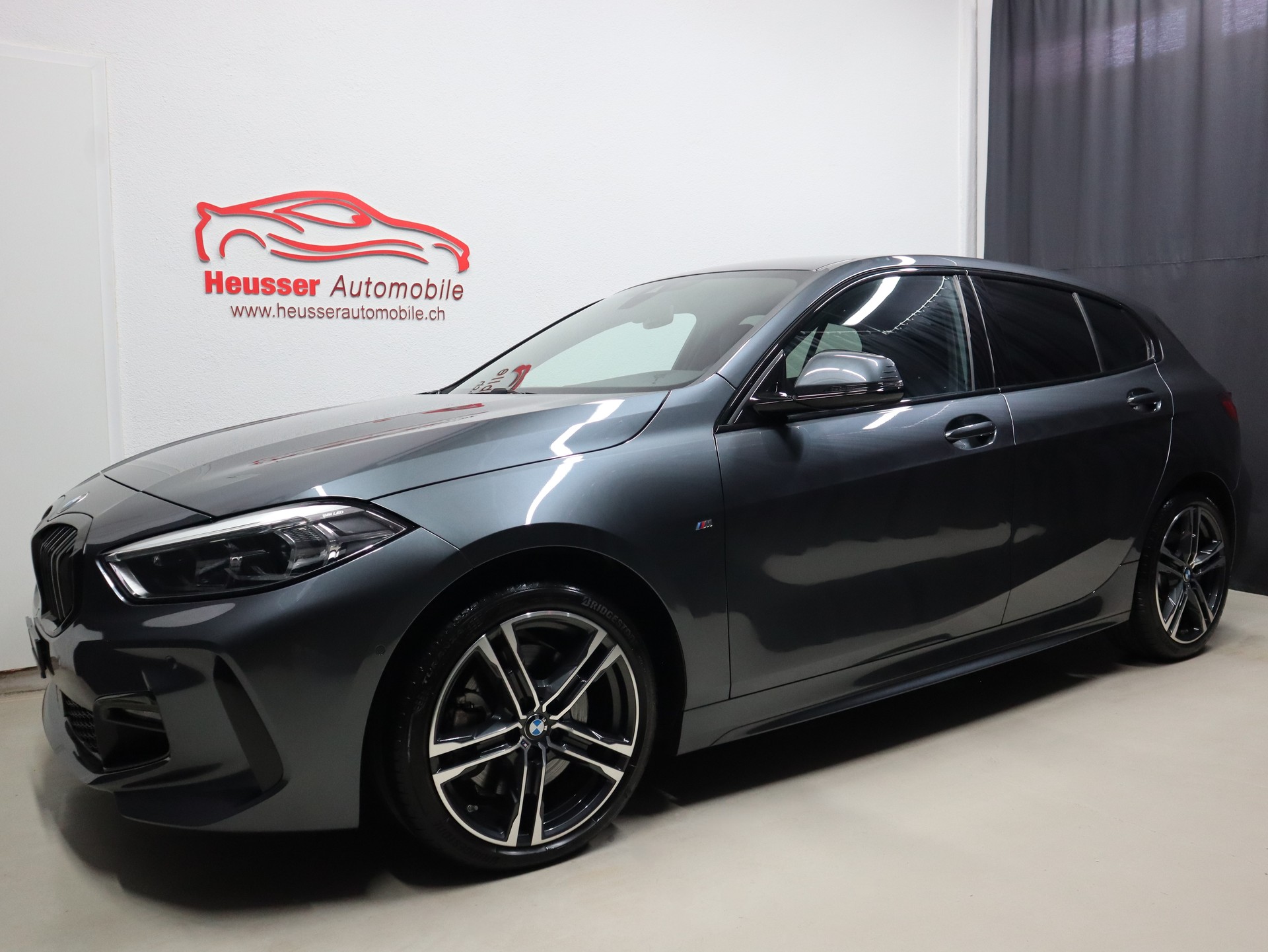 BMW 120d xDrive Steptronic M Sport - Navi - LED - Teil-Leder - Kamera - 190 PS-image-1