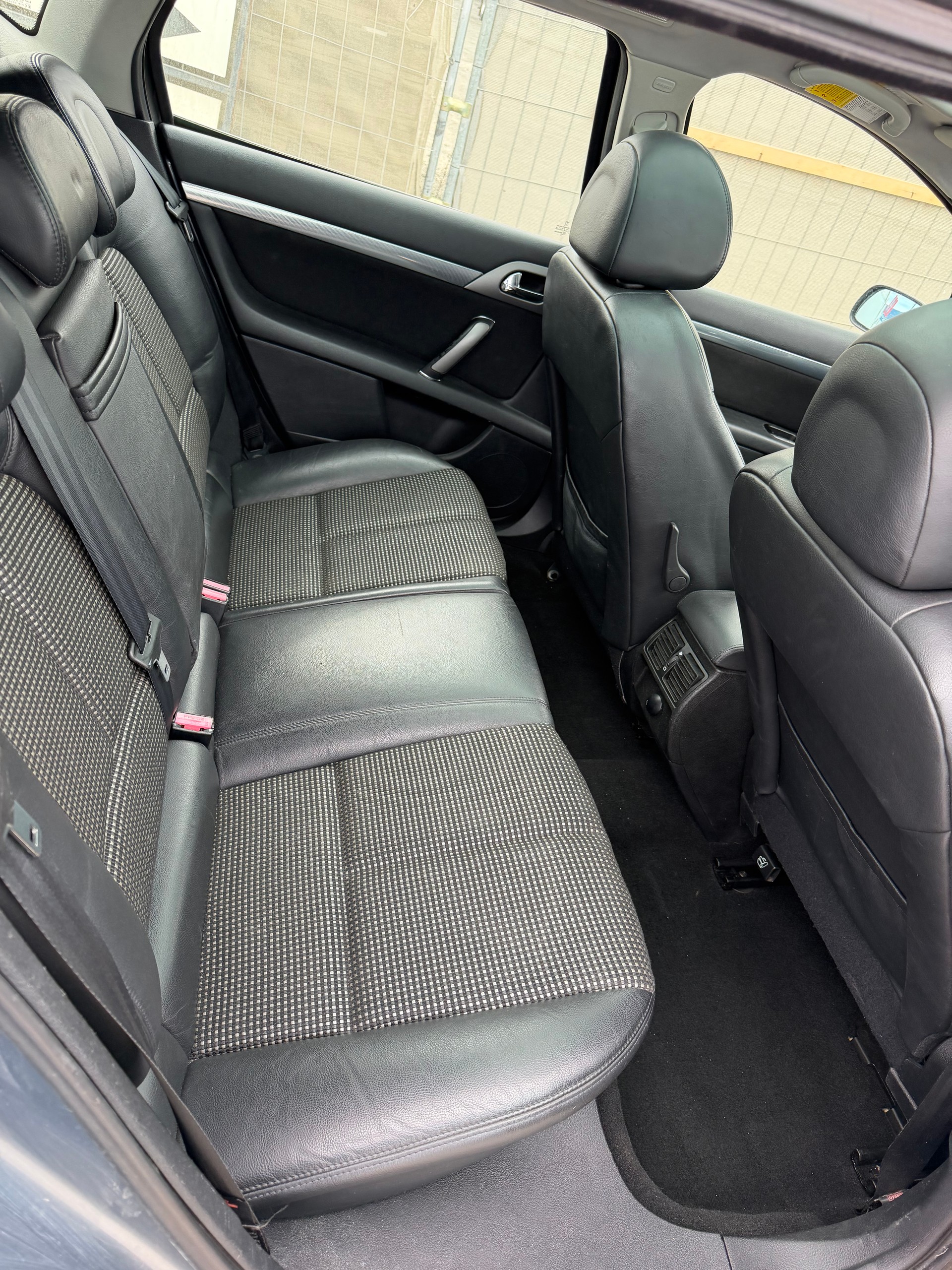 PEUGEOT 407 SW 2.0 ST Dynamic-image-6