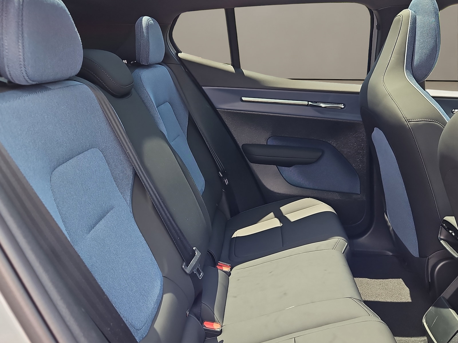 VOLVO EX 30 E60 Twin Ultra Performance AWD-image-11