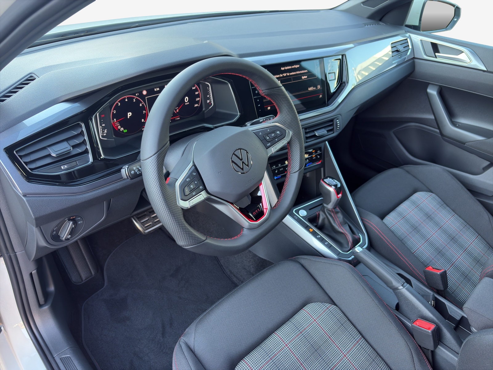 VW Polo 2.0 TSI GTI DSG-image-9