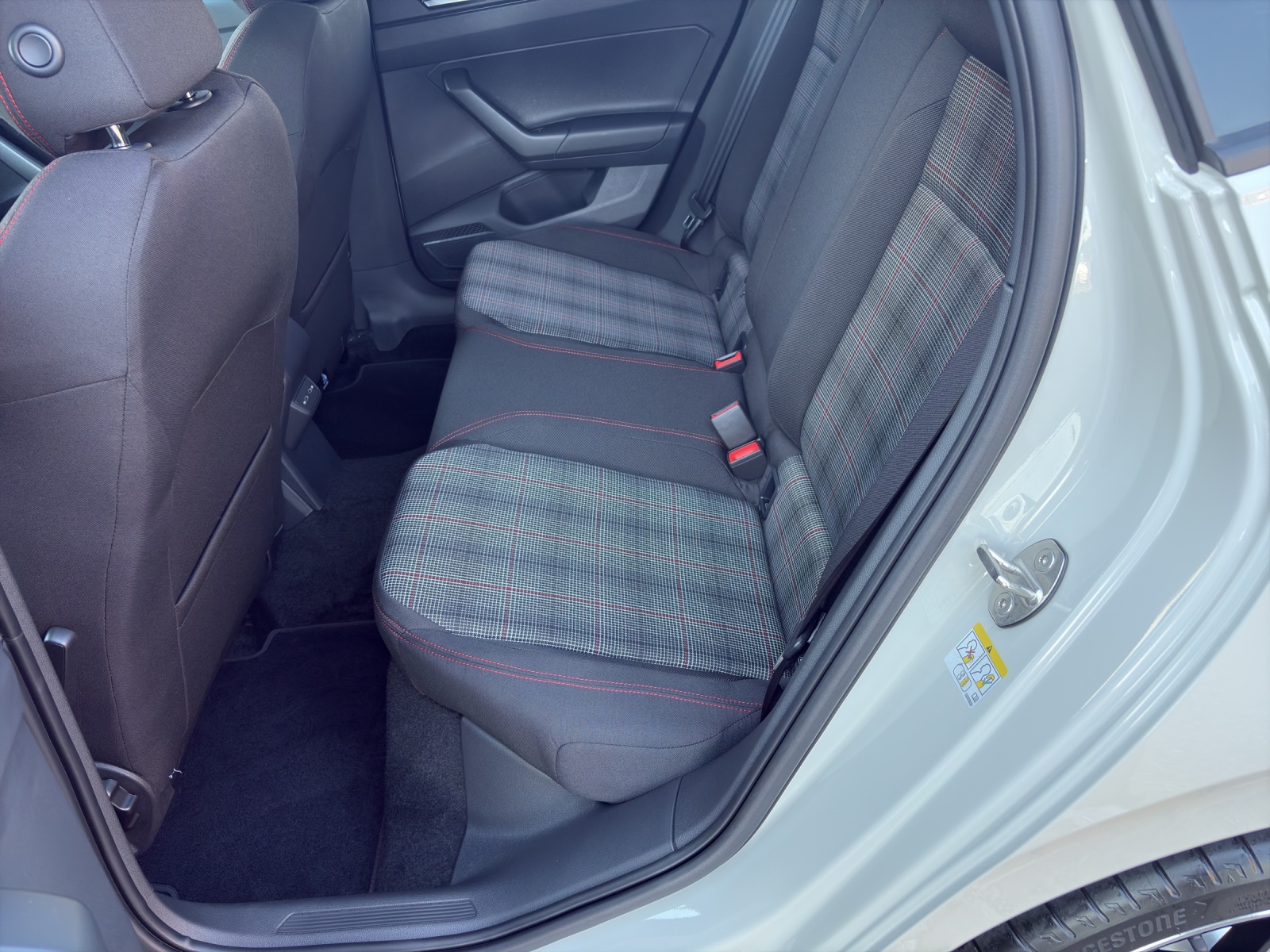 VW Polo 2.0 TSI GTI DSG-image-11