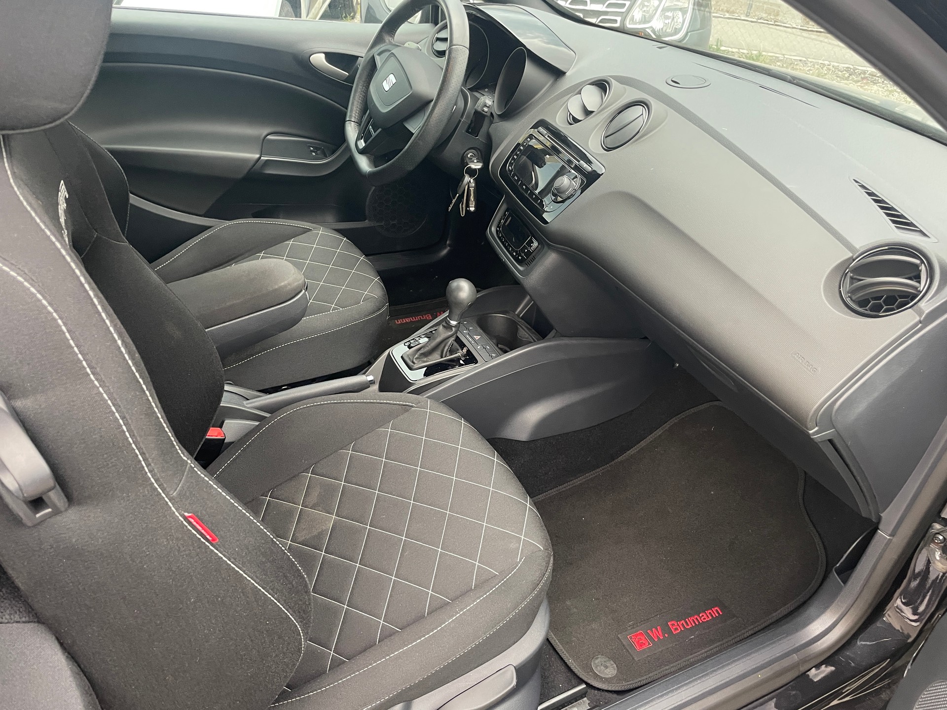 SEAT Ibiza SC 1.4 TSI Cupra DSG-image-7