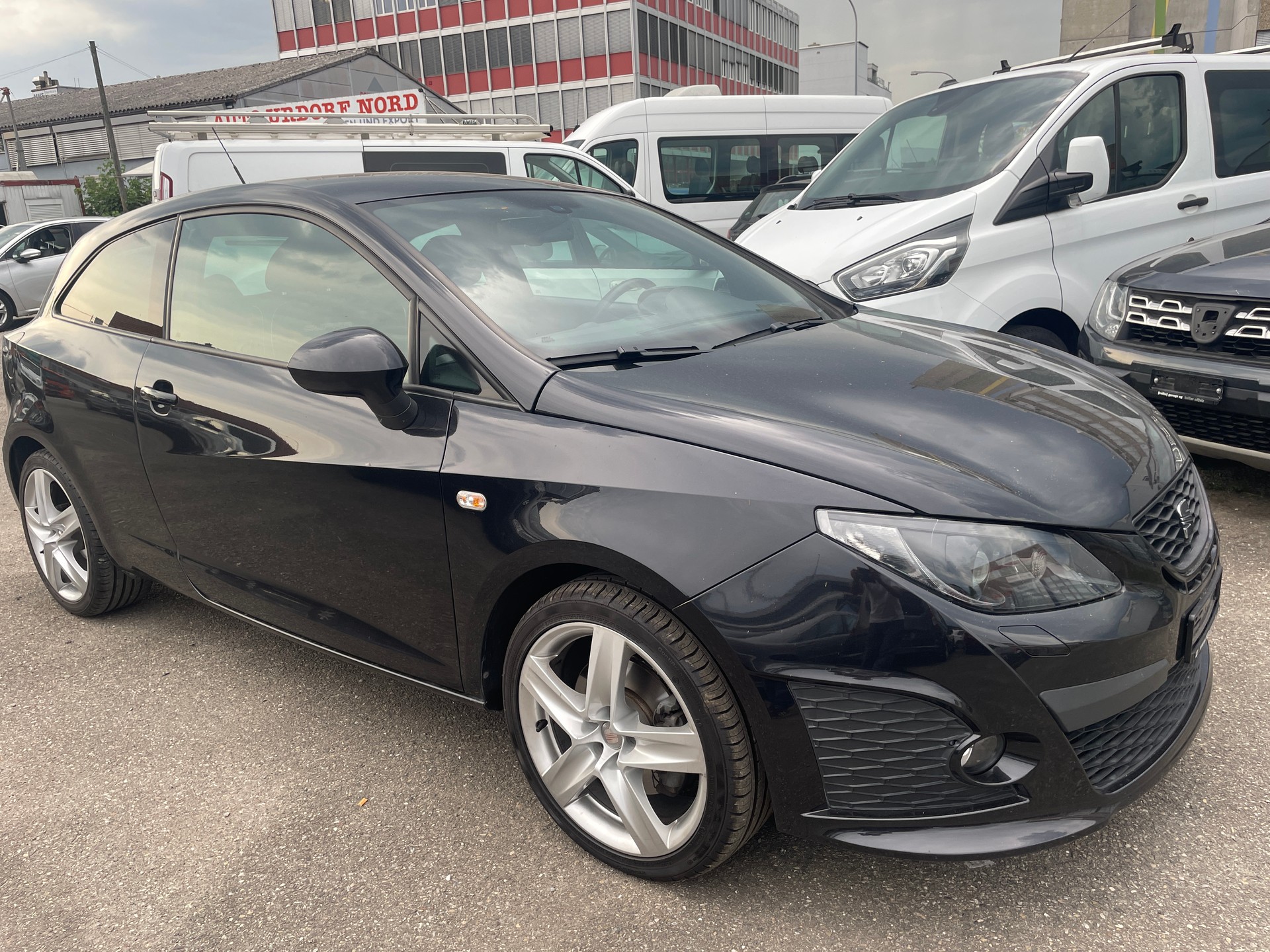 SEAT Ibiza SC 1.4 TSI Cupra DSG-image-2