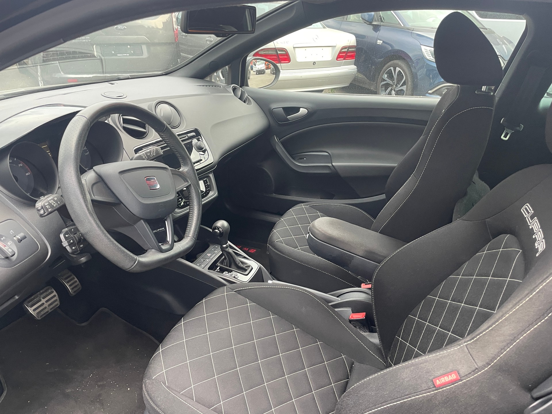 SEAT Ibiza SC 1.4 TSI Cupra DSG-image-6