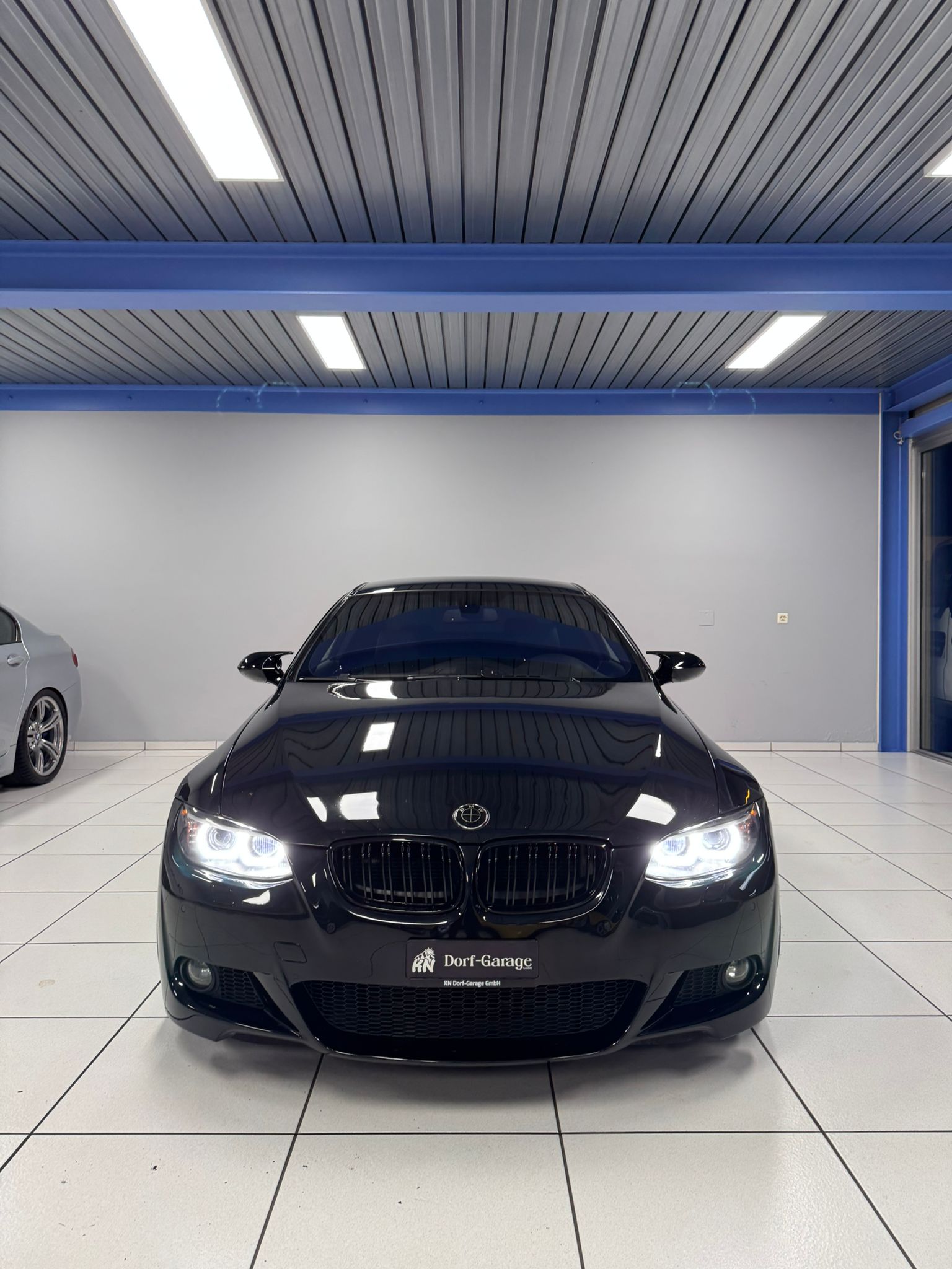 BMW 335i xDrive Coupé Steptronic-image-1