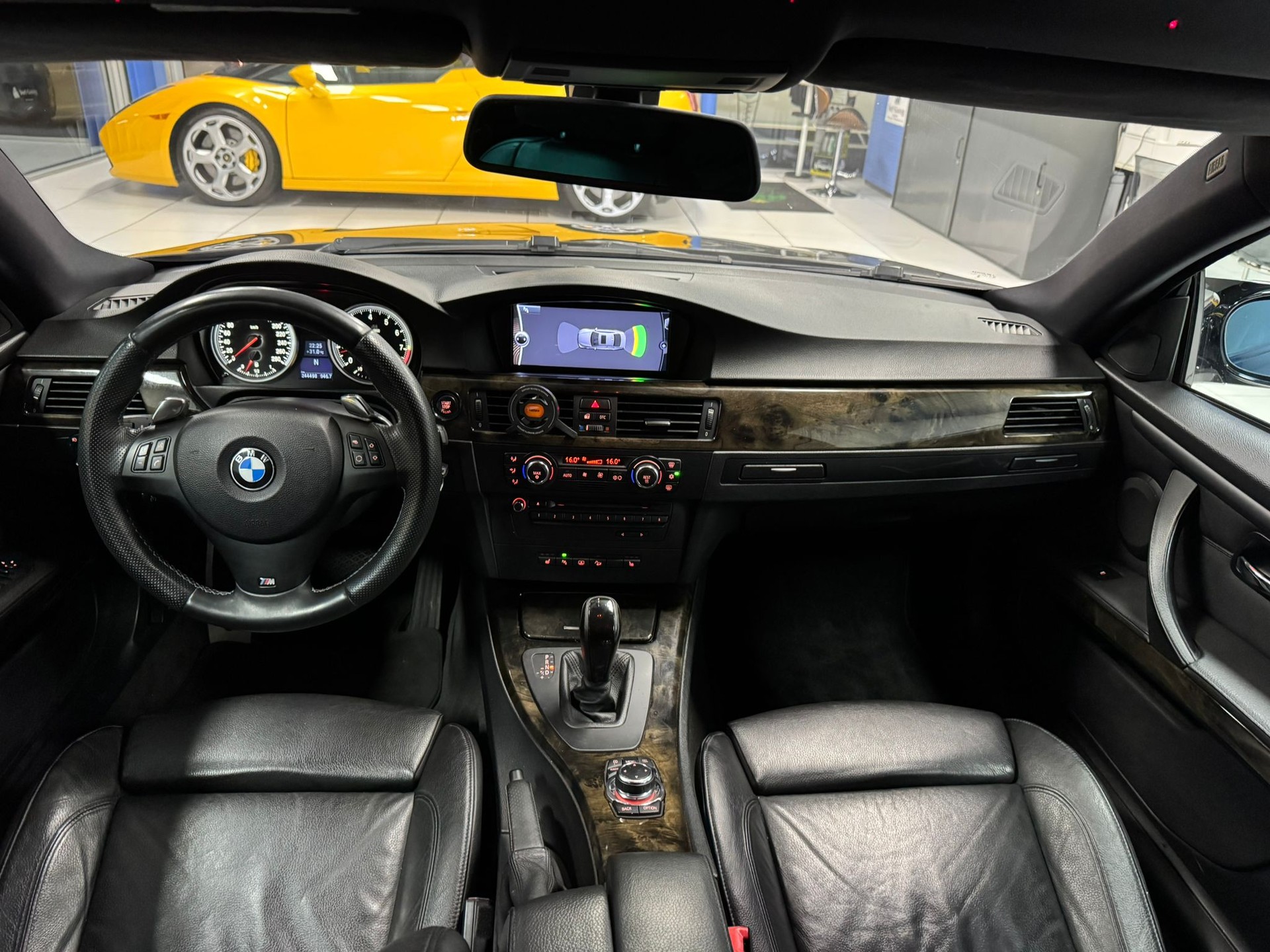 BMW 335i xDrive Coupé Steptronic-image-8