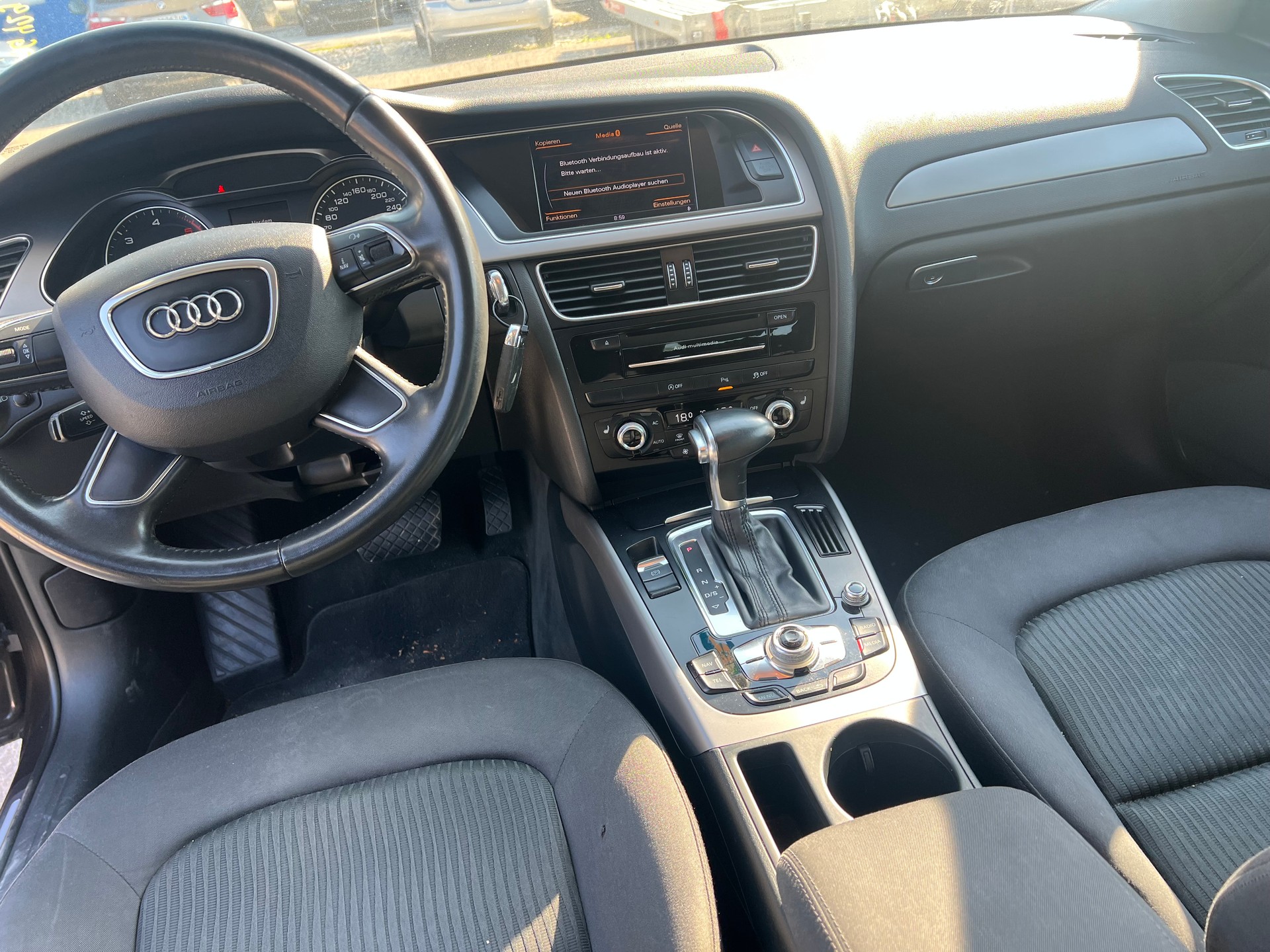 AUDI A4 Avant 2.0 TDI multitronic-image-6