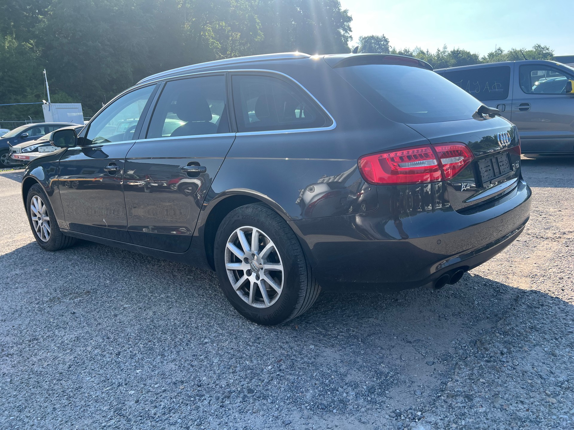 AUDI A4 Avant 2.0 TDI multitronic-image-3