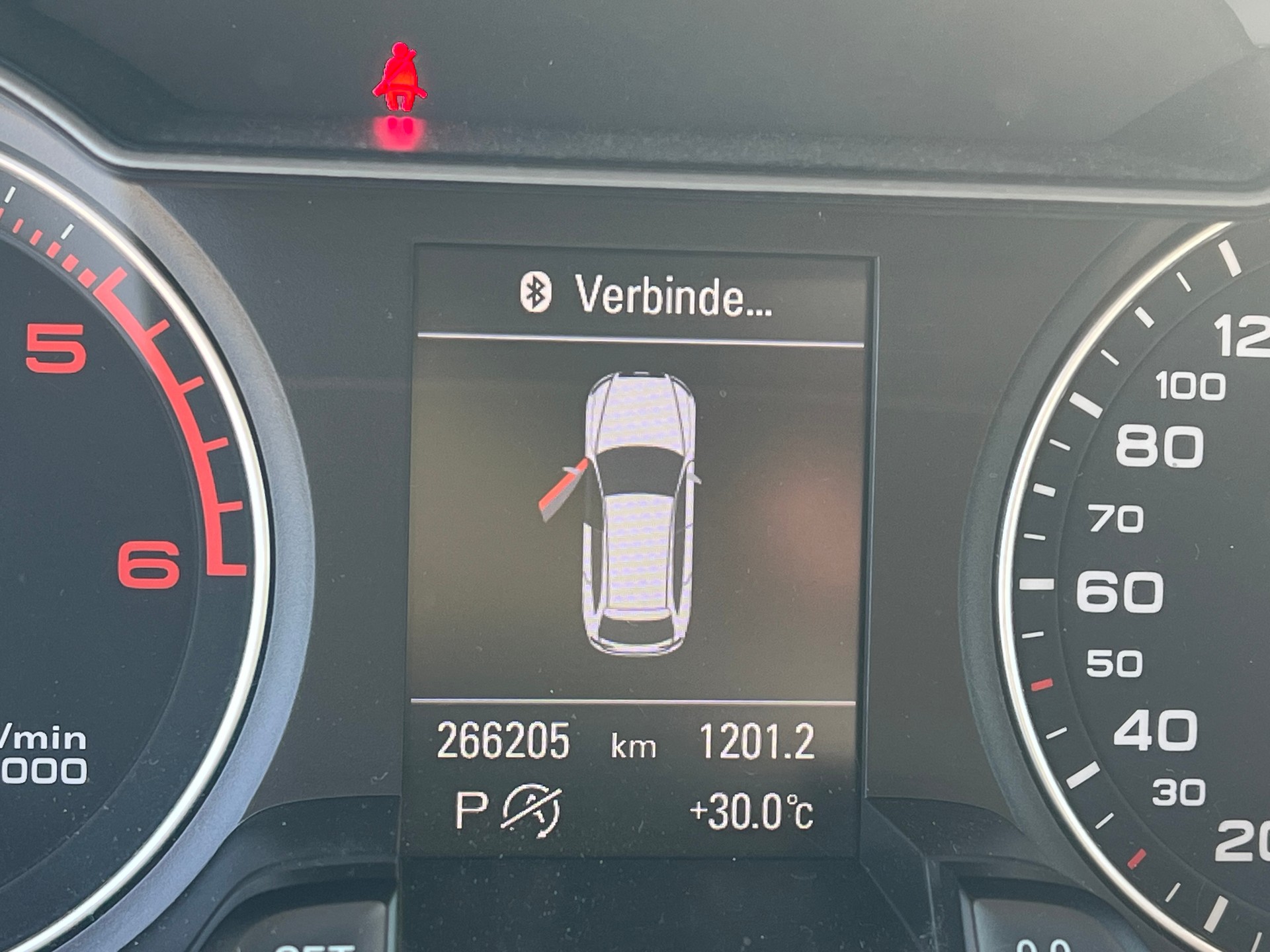 AUDI A4 Avant 2.0 TDI multitronic-image-7