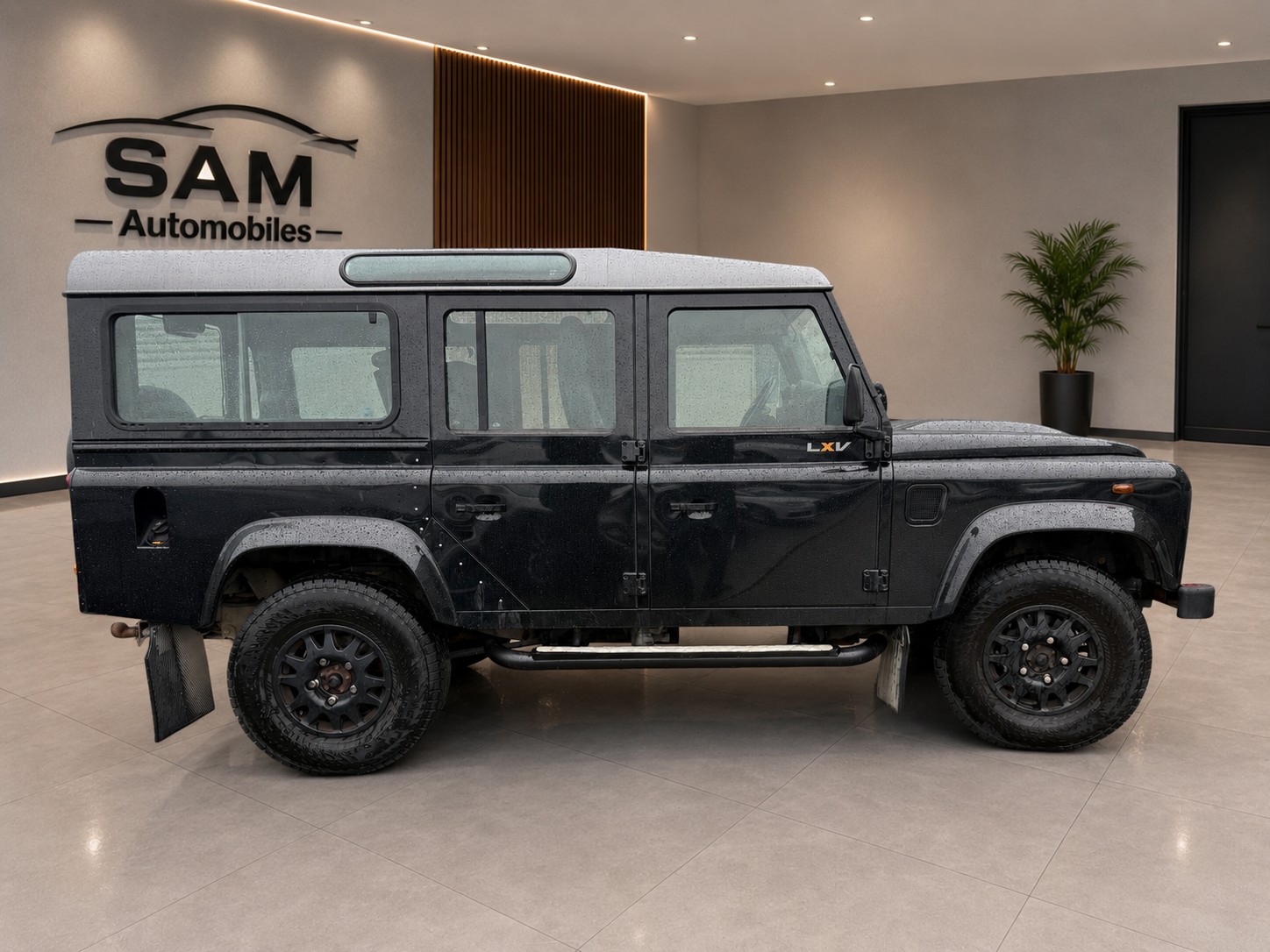 LAND ROVER Defender 110 2.2 TD4 Station Wagon-image-1