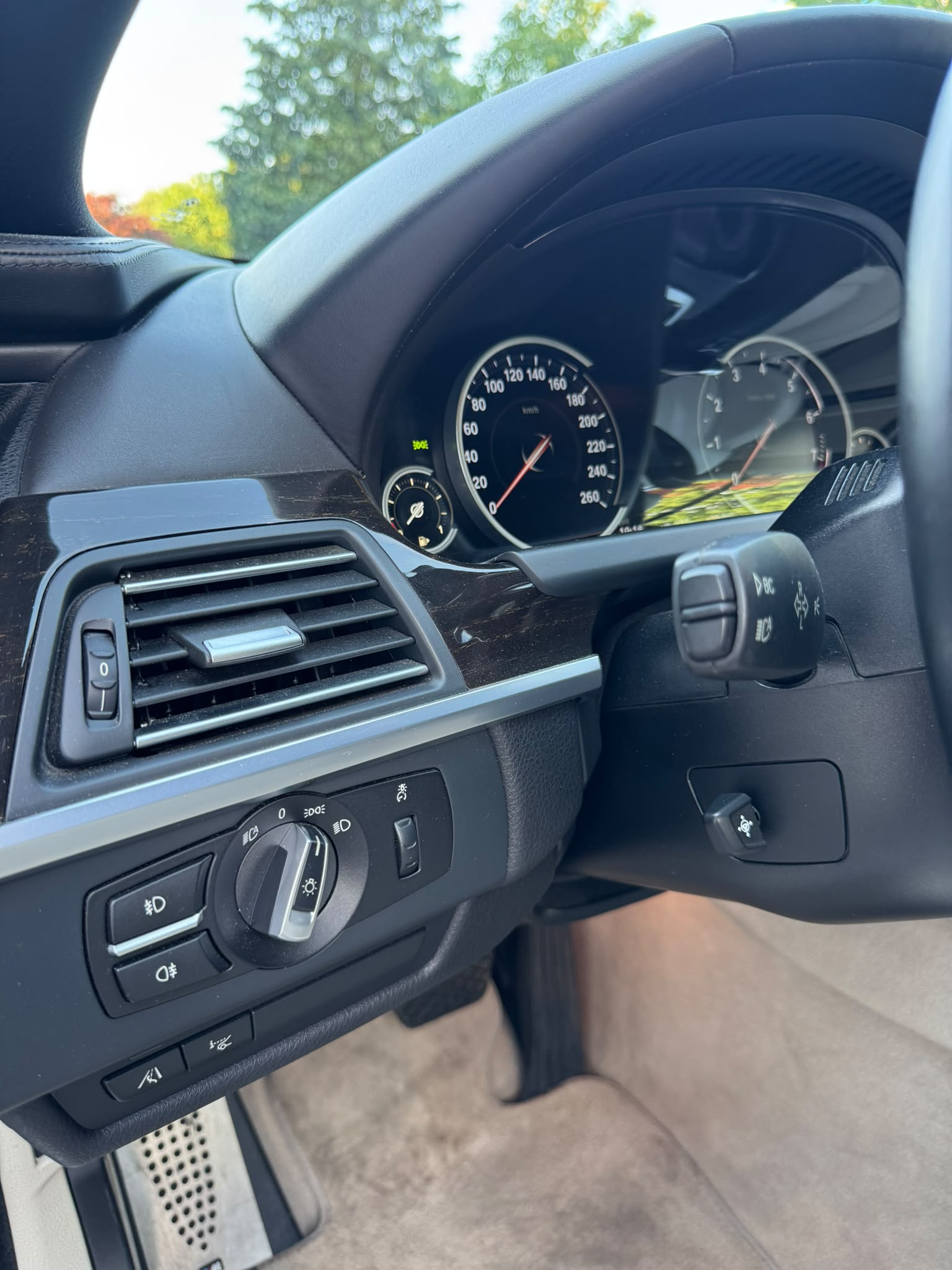 BMW 640i xDrive Cabriolet-image-22