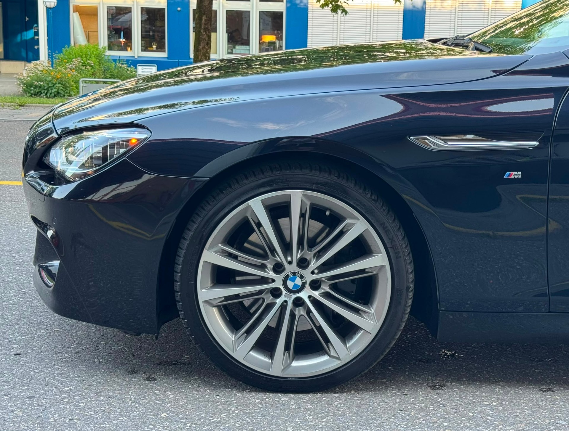 BMW 640i xDrive Cabriolet-image-6