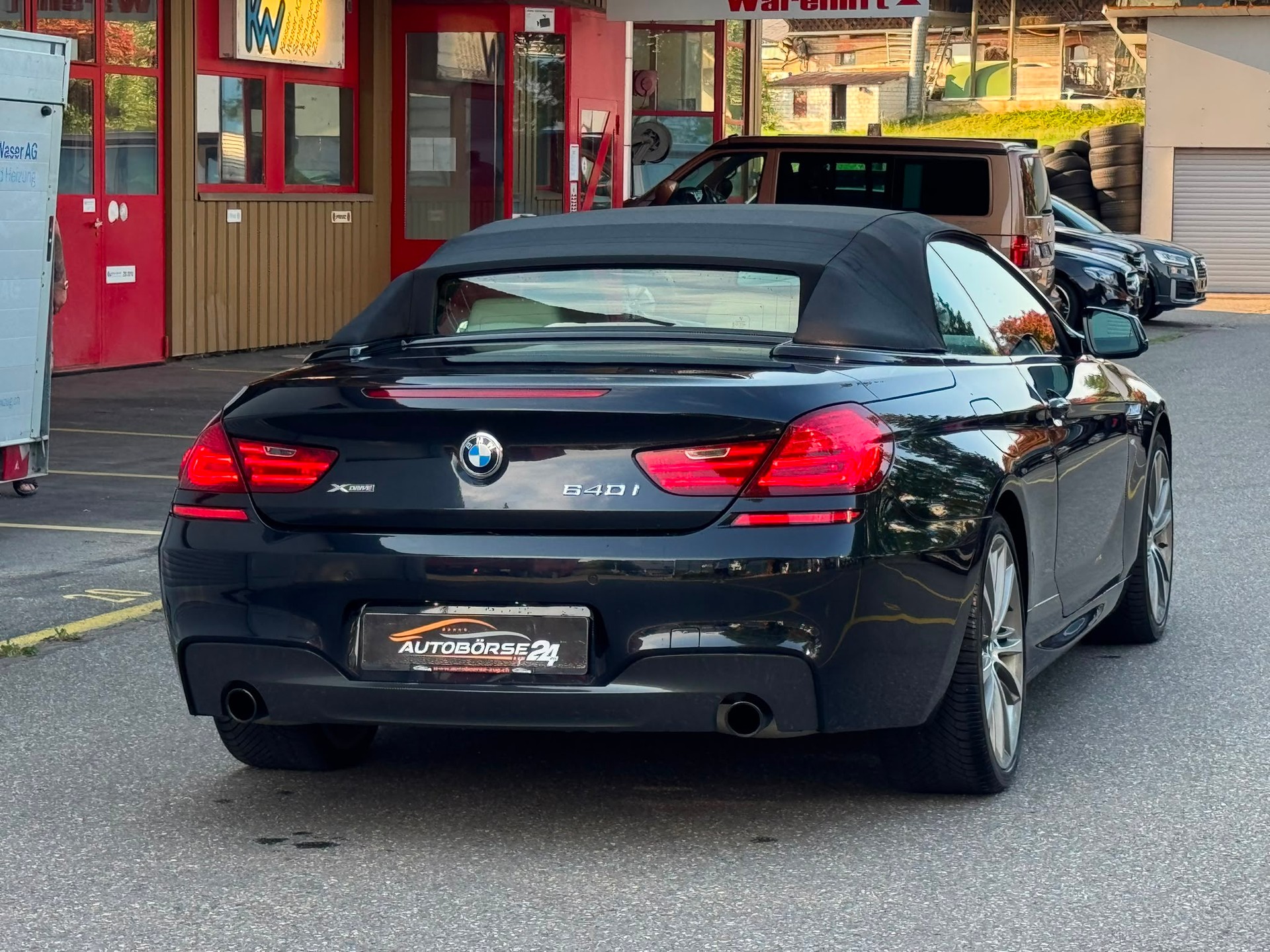 BMW 640i xDrive Cabriolet-image-9