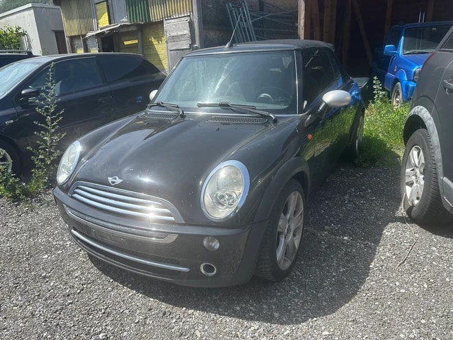 MINI One Cabriolet-image-10