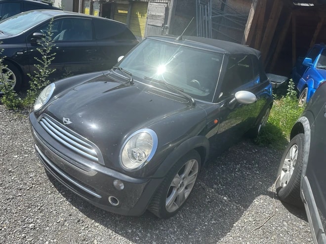 MINI One Cabriolet-image-0