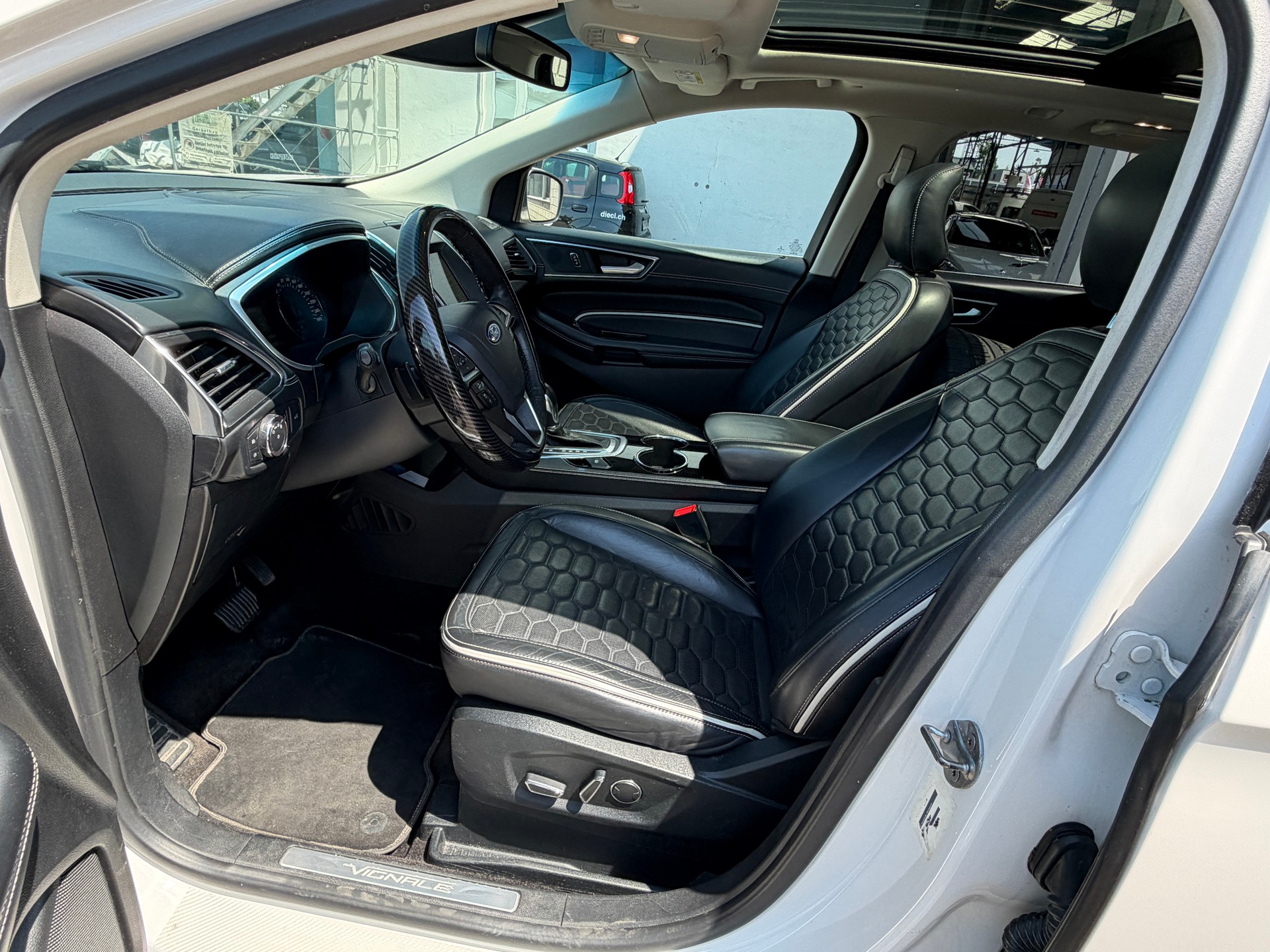 FORD Edge 2.0 TDCi Vignale 4WD PowerShift-image-11