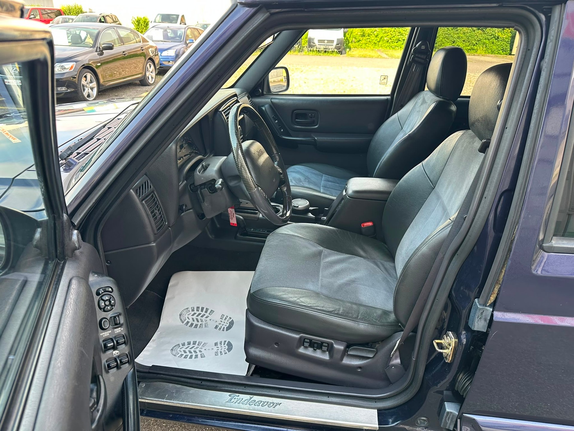 JEEP Cherokee 4.0 Sport Ltd-image-9