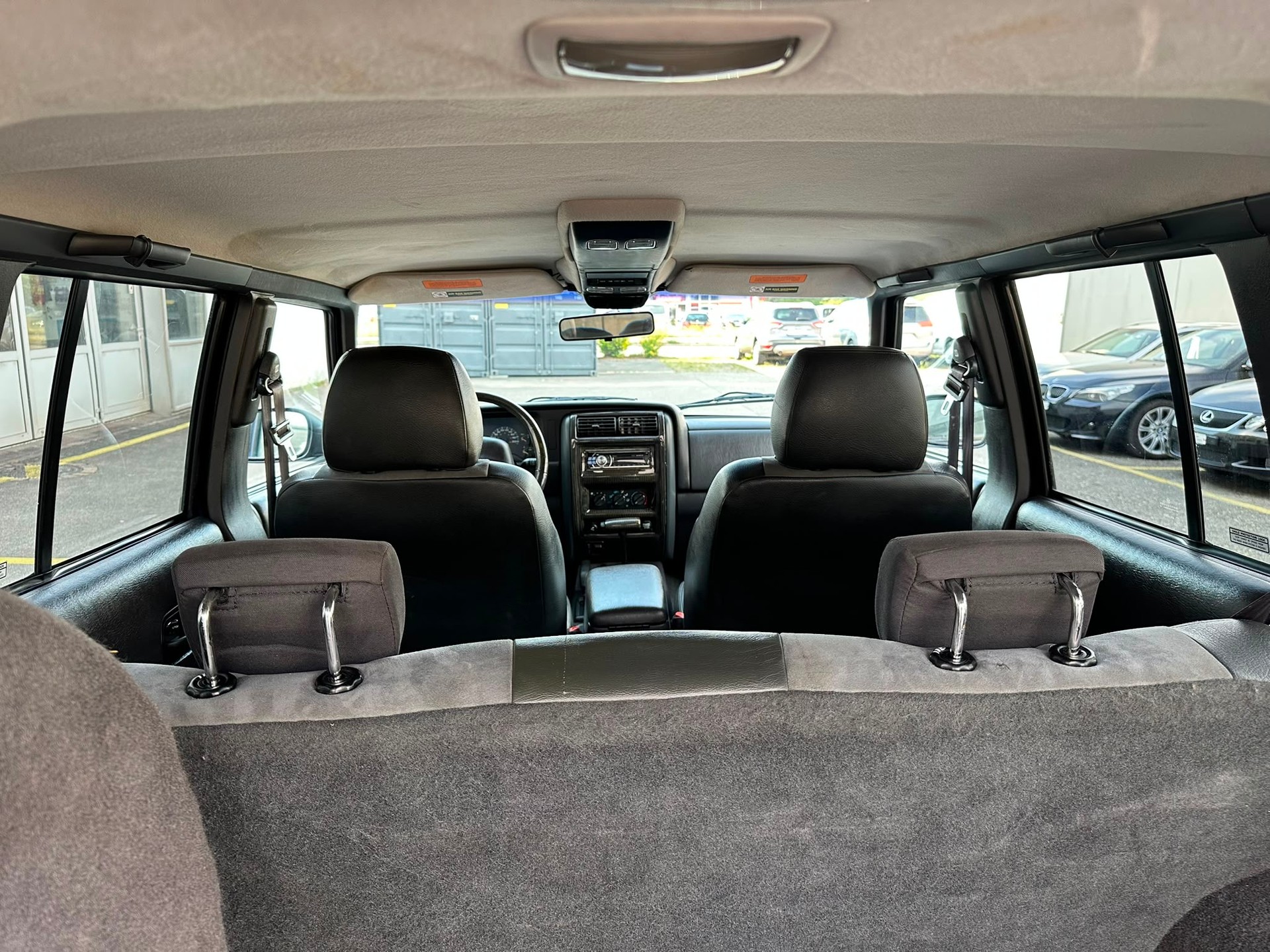 JEEP Cherokee 4.0 Sport Ltd-image-13