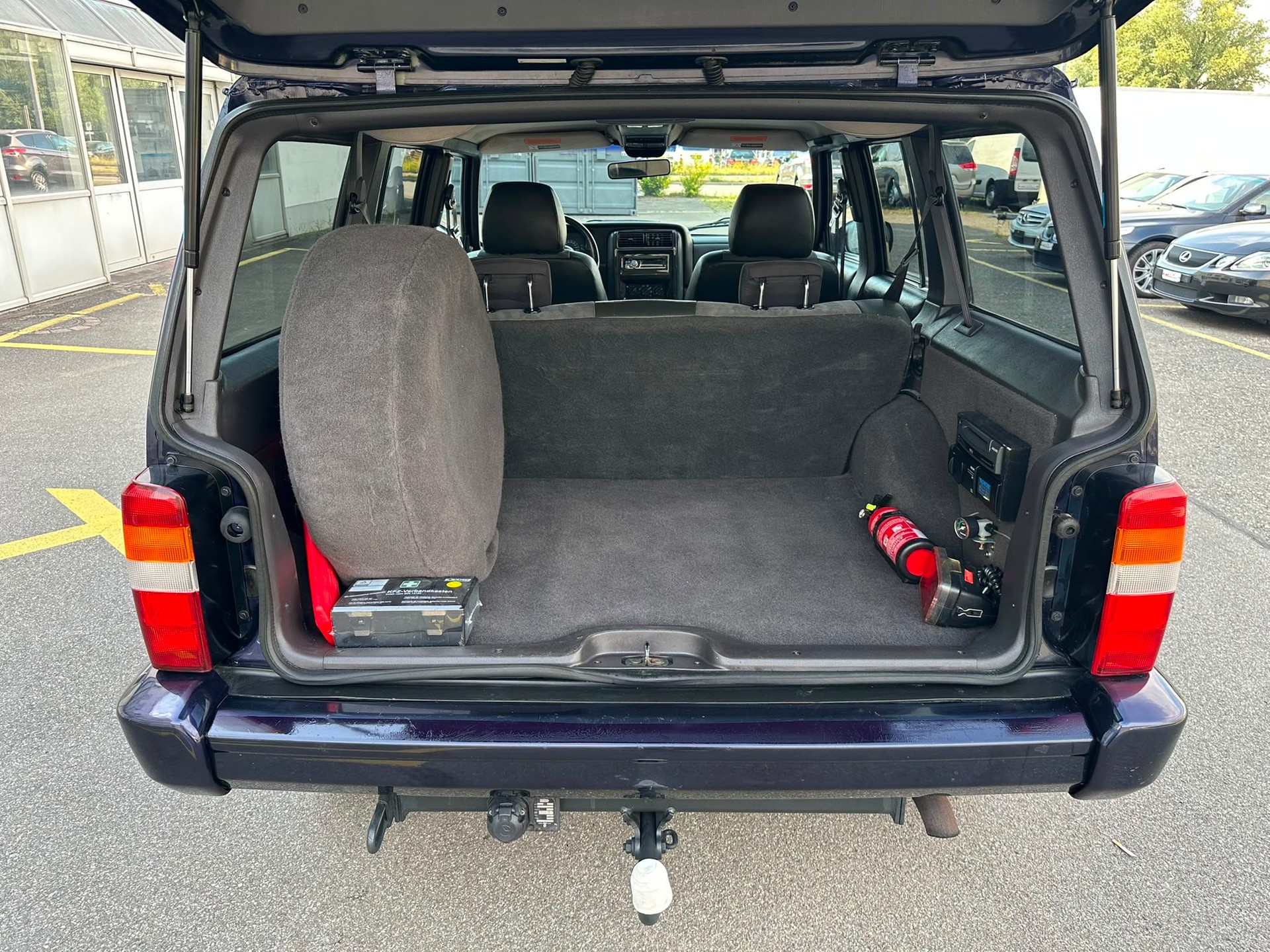 JEEP Cherokee 4.0 Sport Ltd-image-12