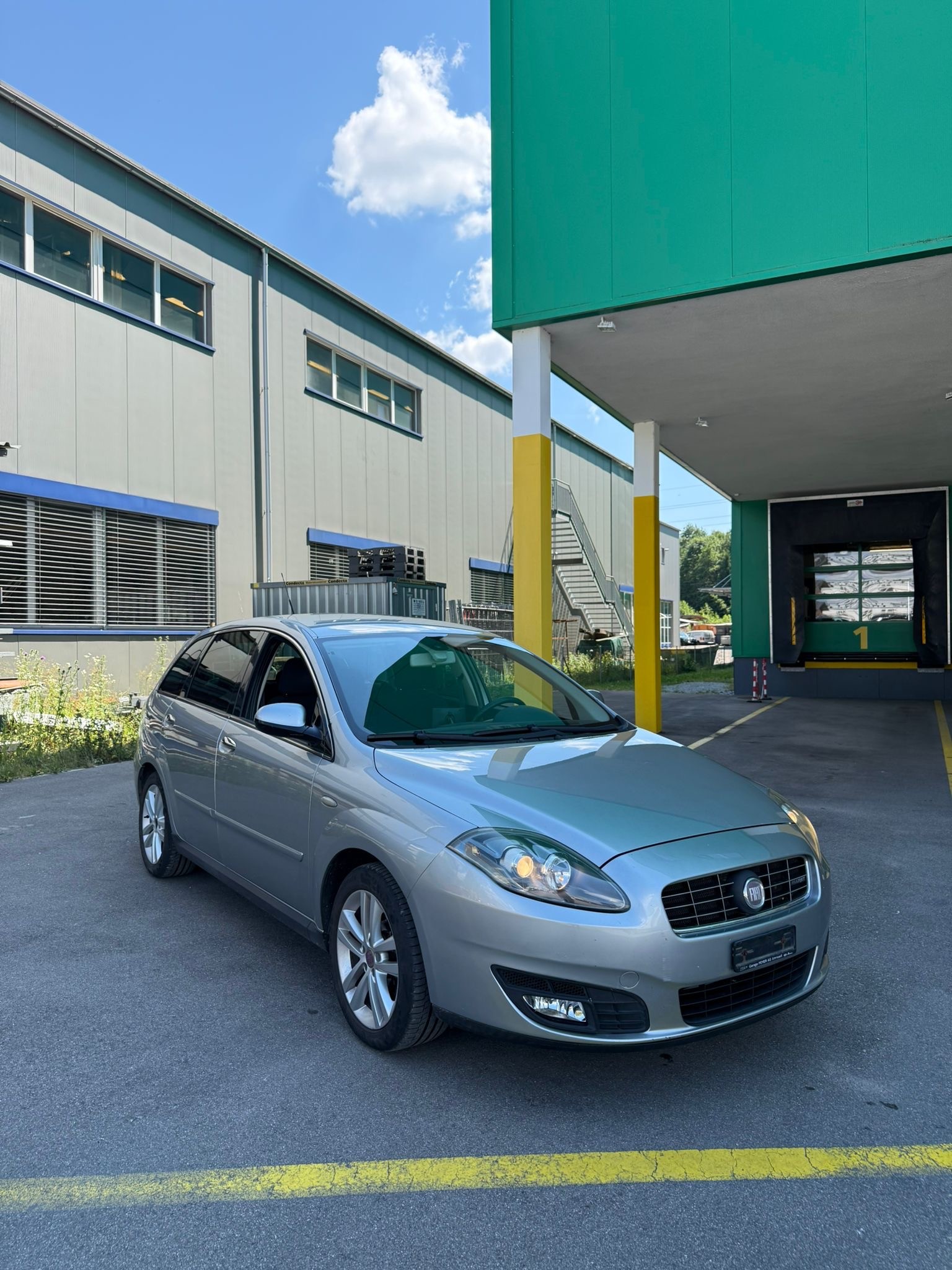 FIAT Croma 1.9 16V JTD Dynamic Automatic-image-0