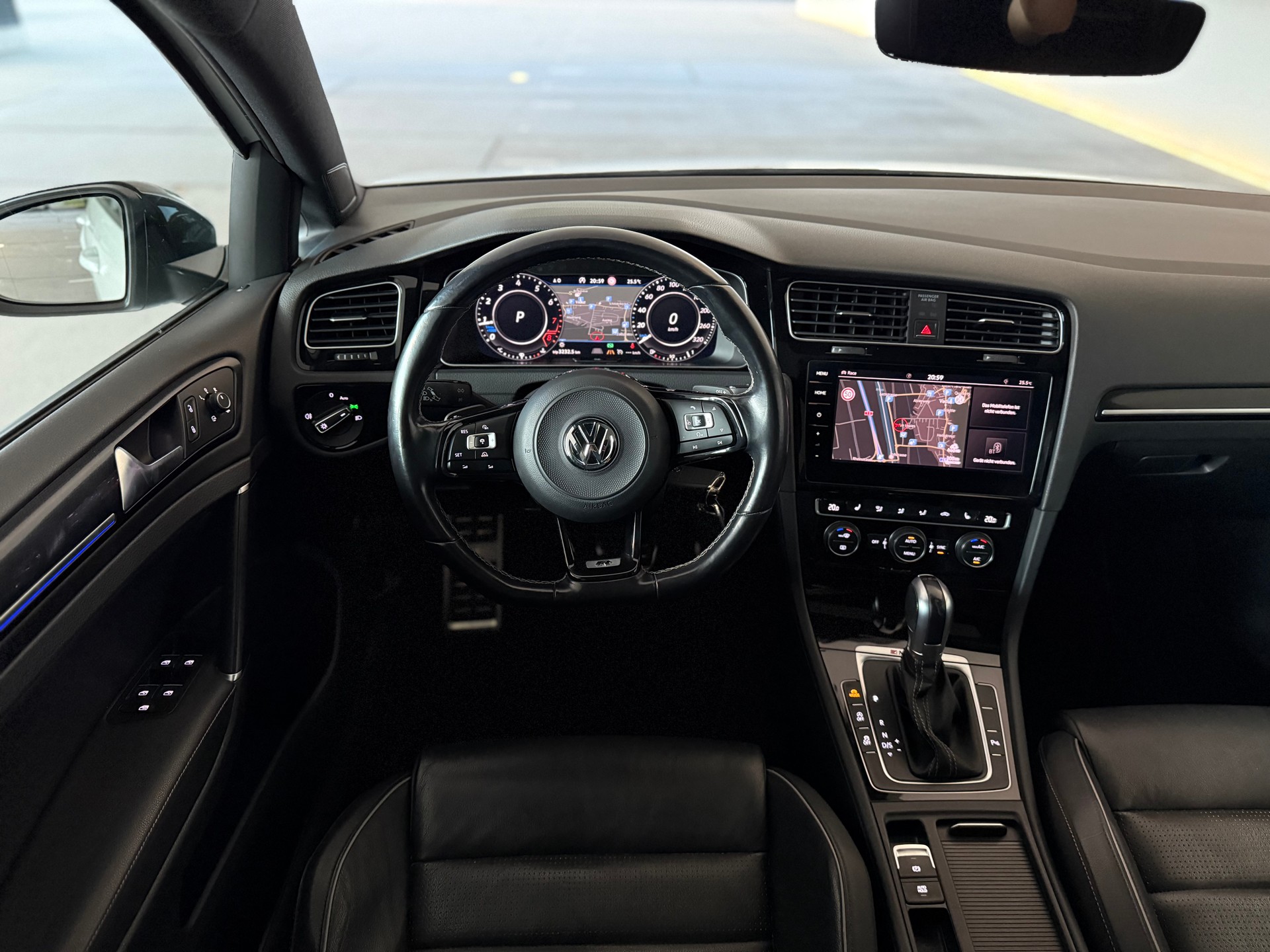 VW Golf 2.0 TSI R 4Motion DSG-image-11